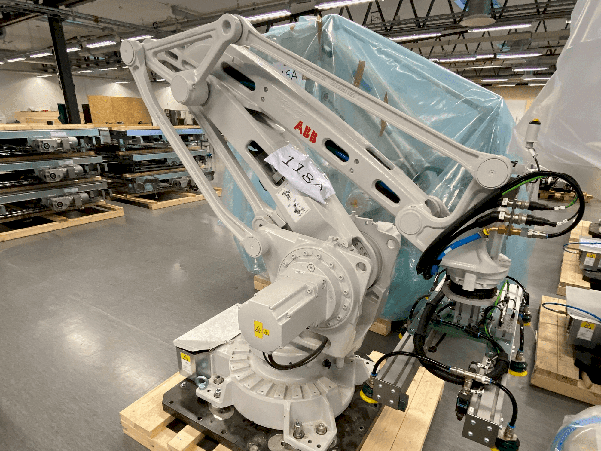 ABB IRB 460-110/2.4 Mašinos vaizdas iš priekio