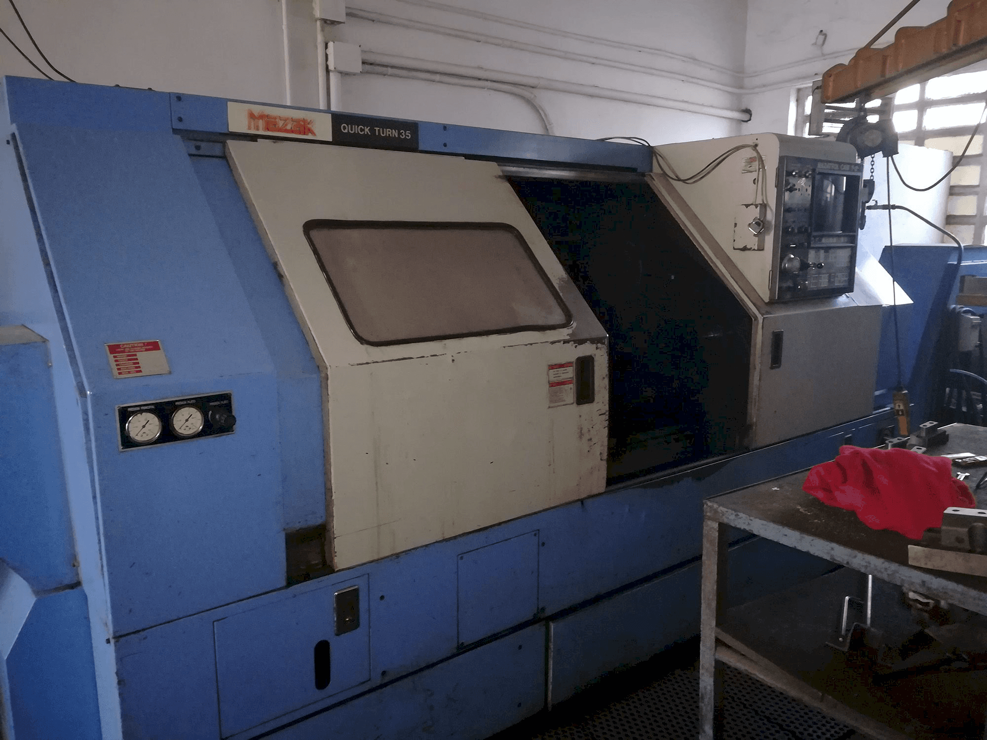 Mazak Quick Turn 35 Mašinos vaizdas iš priekio