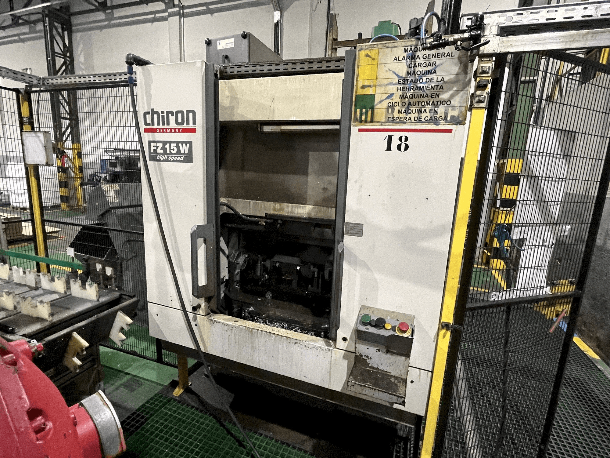 CHIRON FZ15W Mašinos vaizdas iš priekio