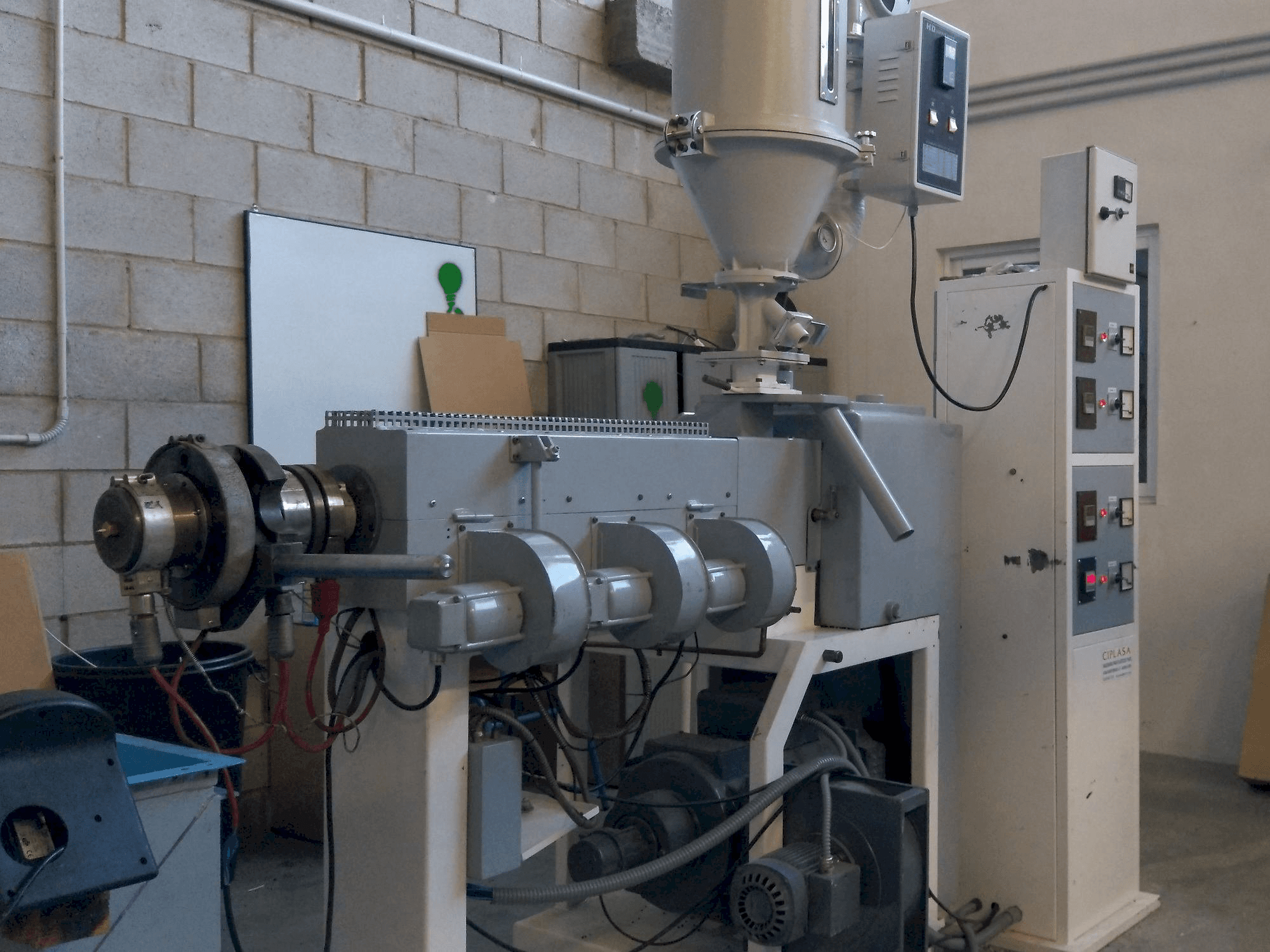 Mateu & Solé EX 38 Mašinos vaizdas iš kairės pusės