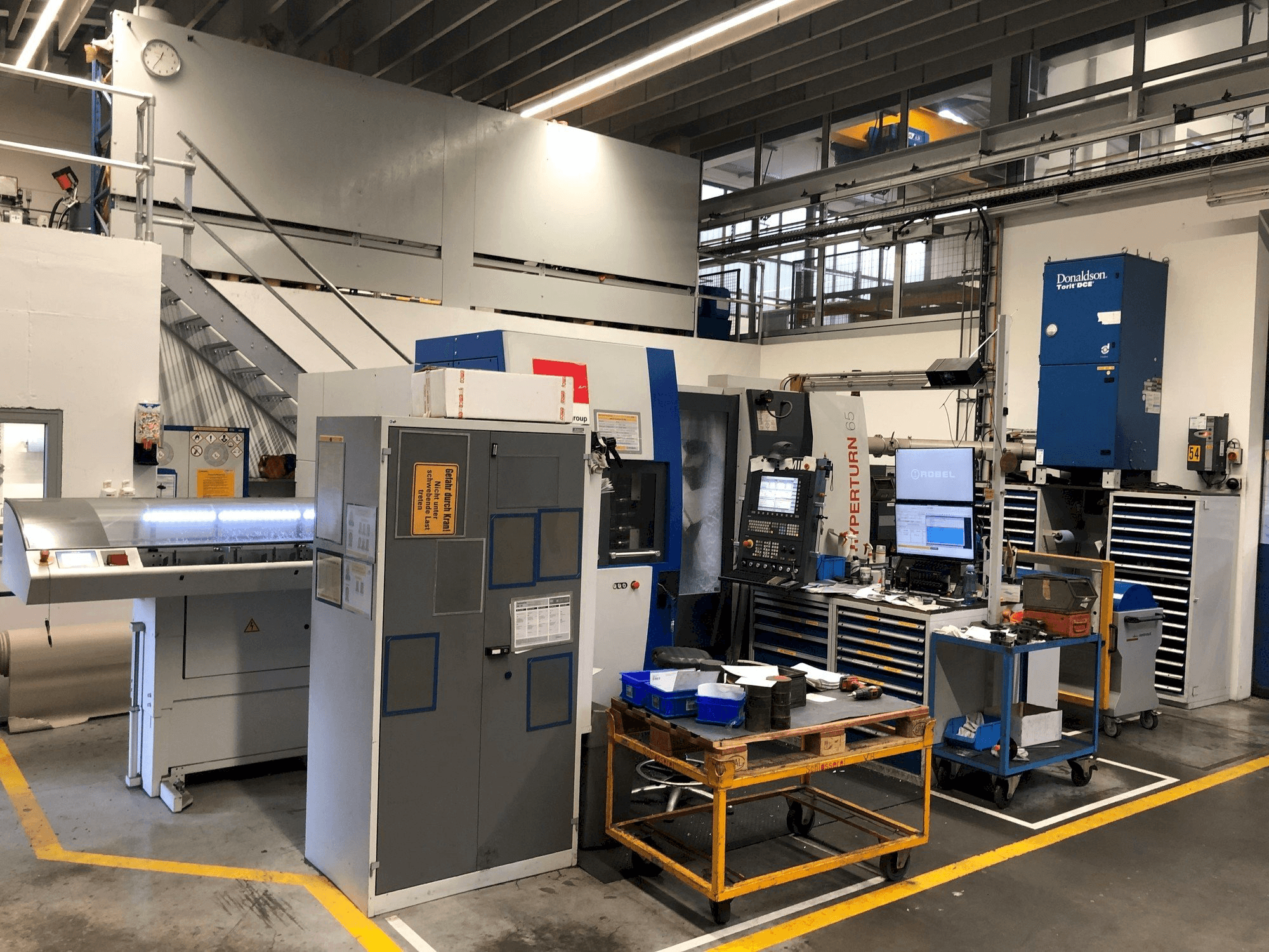 EMCO HYPERTURM 65 PM Mašinos vaizdas iš priekio