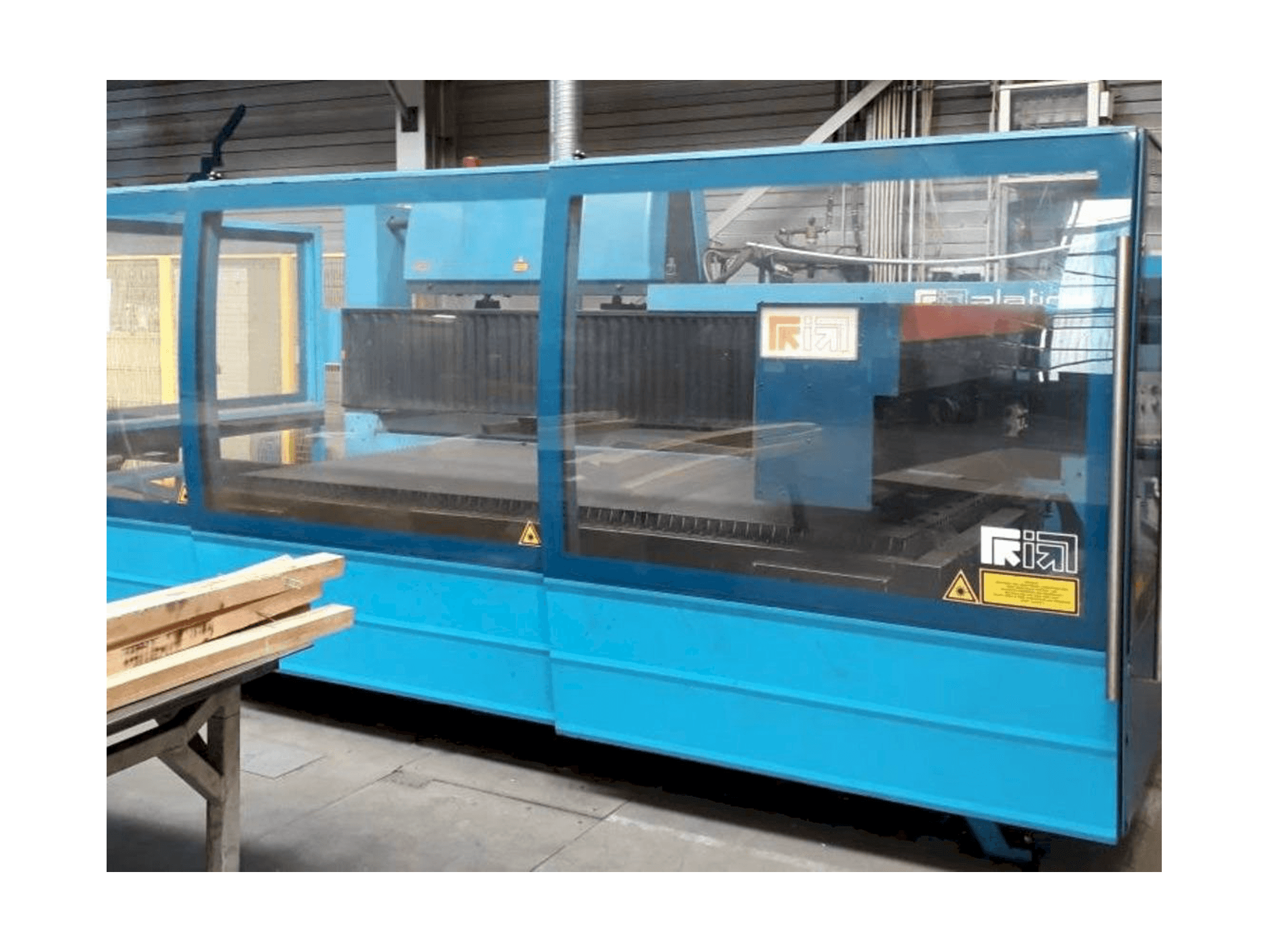 Prima Industrie Platino 1530 Mašinos vaizdas iš priekio