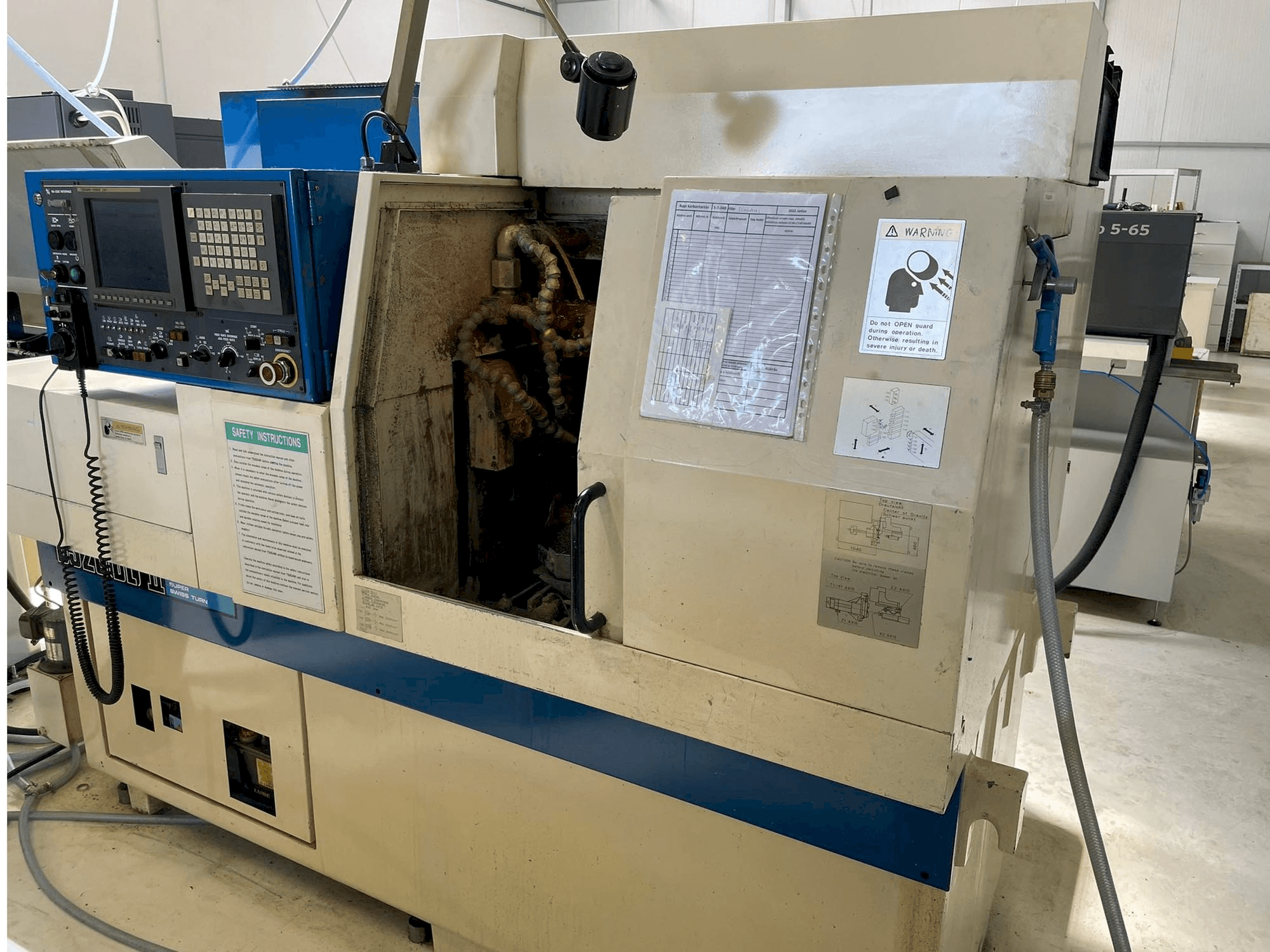 TSUGAMI BS20-II Mašinos vaizdas iš dešinės pusės