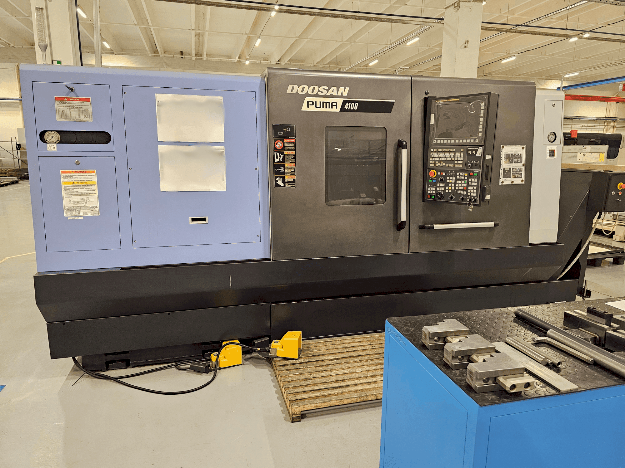 DOOSAN PUMA 4100B (2018) Mašinos vaizdas iš priekio