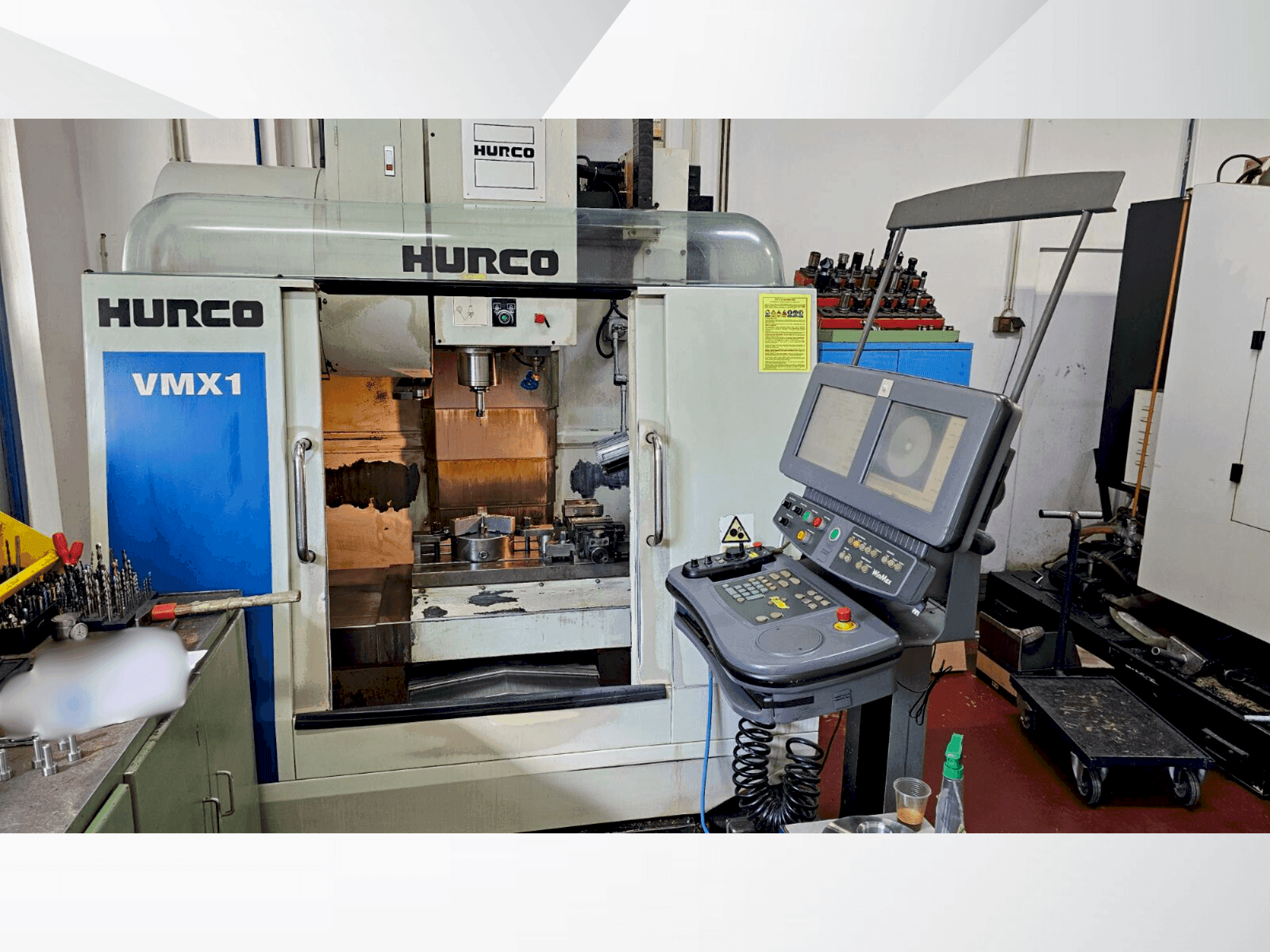 Hurco VMX 10 Mašinos vaizdas iš priekio
