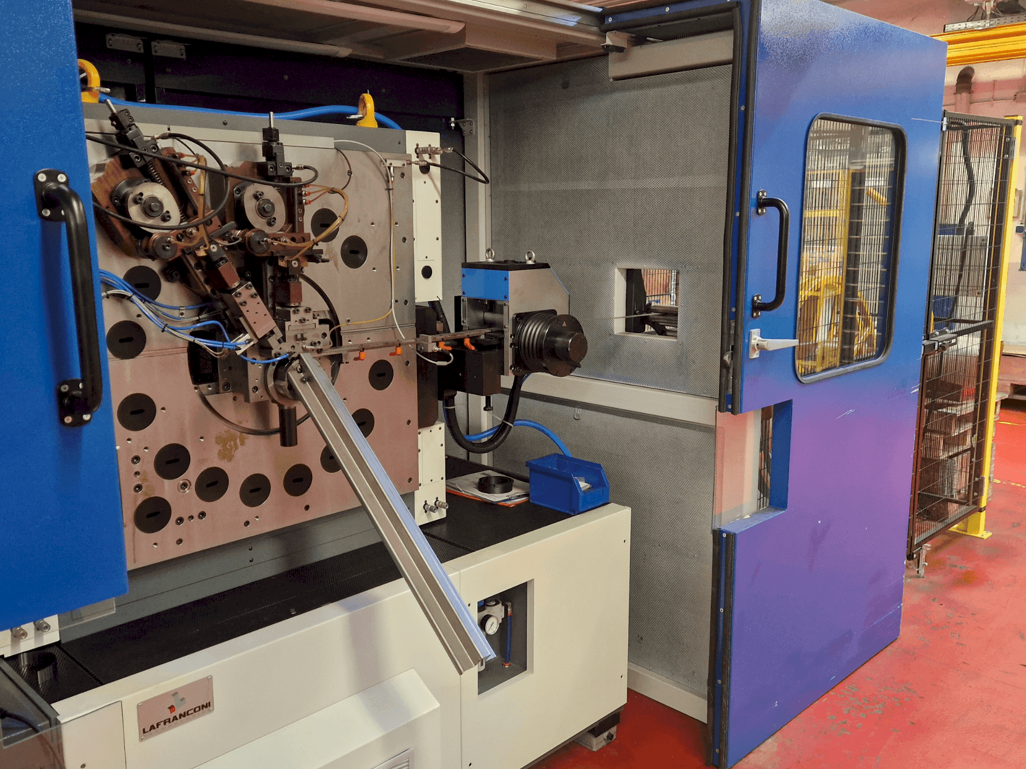 LAFRANCONI LM 400 Mašinos vaizdas iš priekio