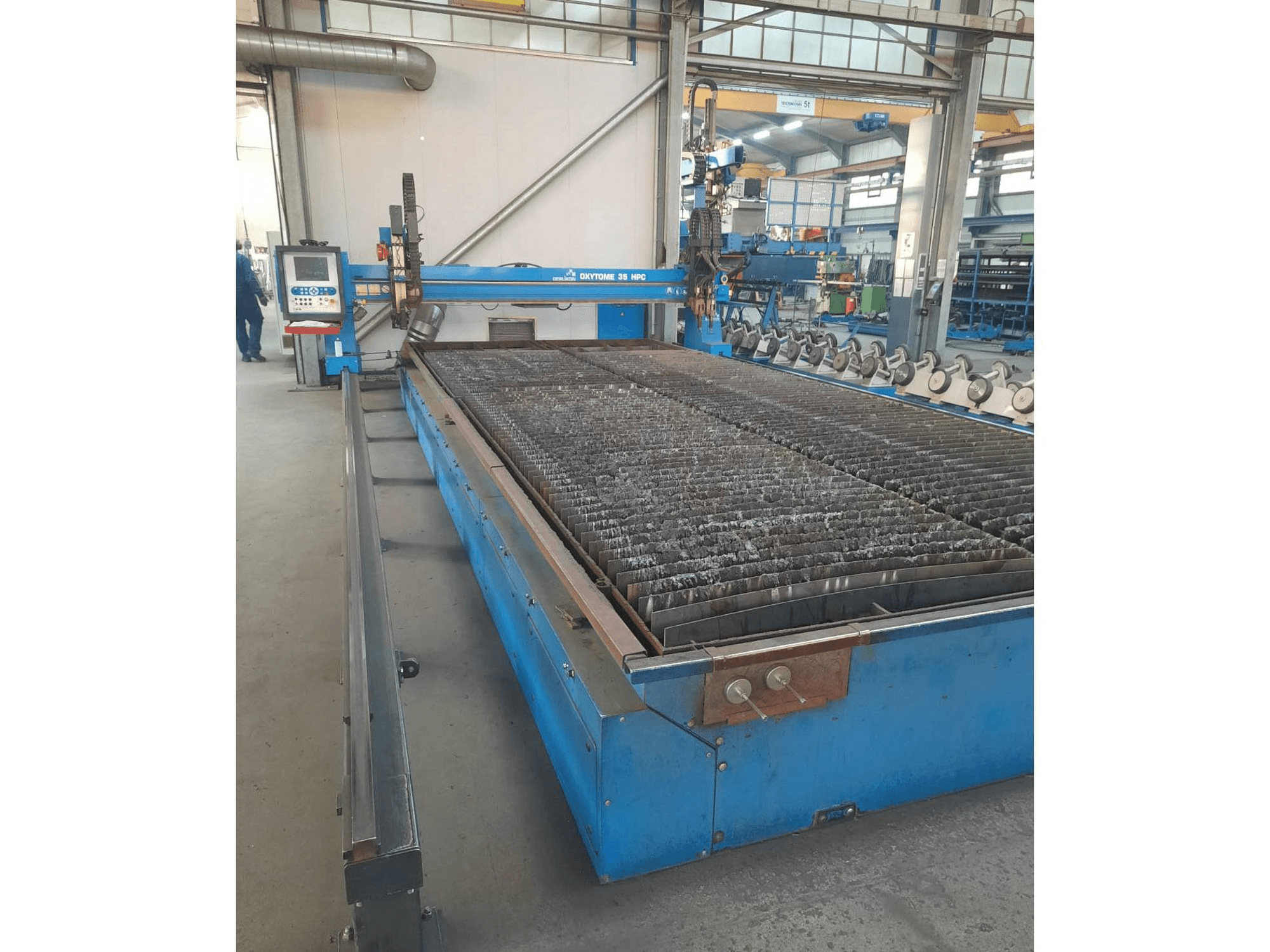 Oerlikon Oxytome 35 HPC Mašinos vaizdas iš priekio