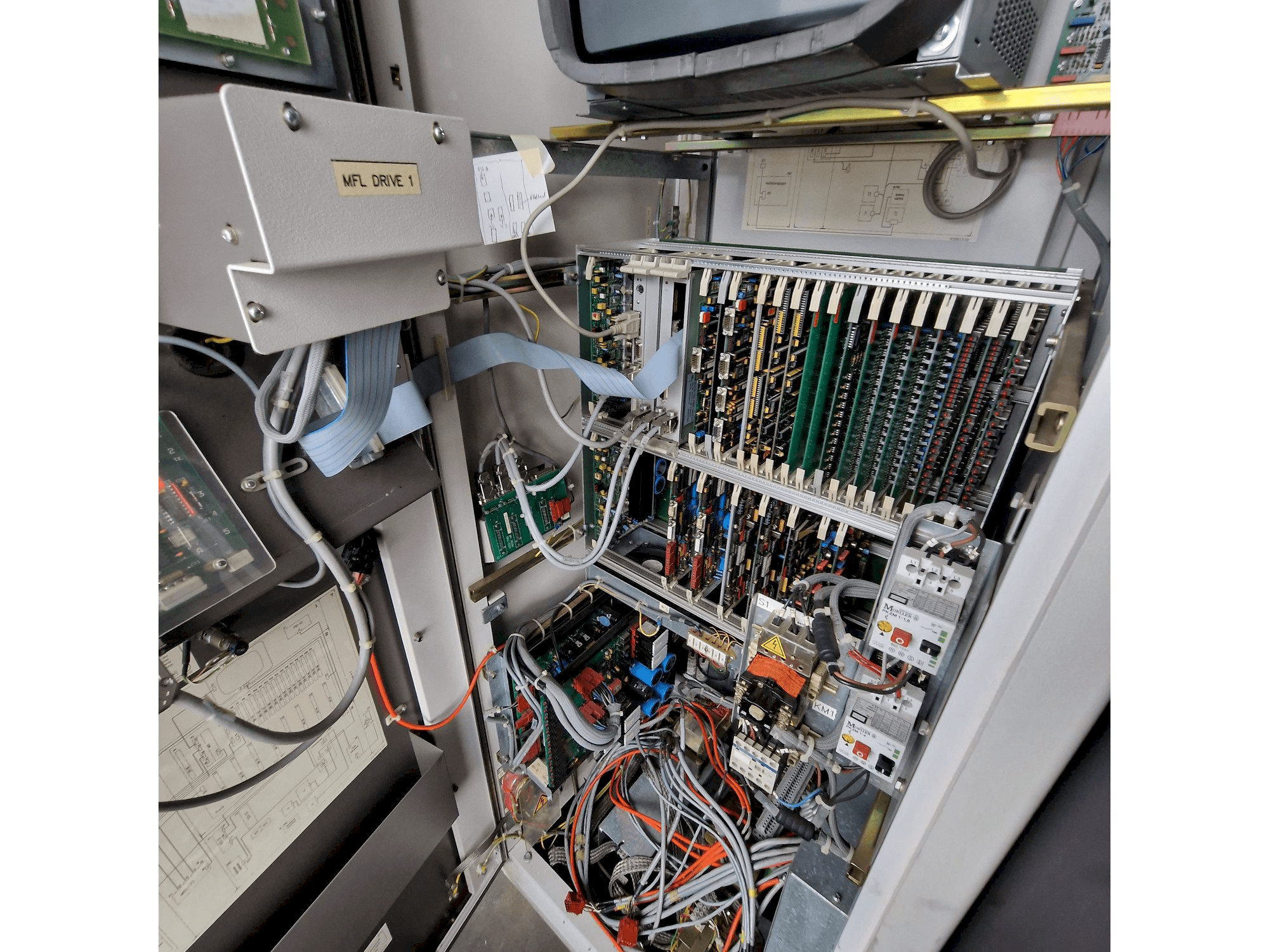 AGIE AGIECUT 150 HSS Mašinos vaizdas iš galo