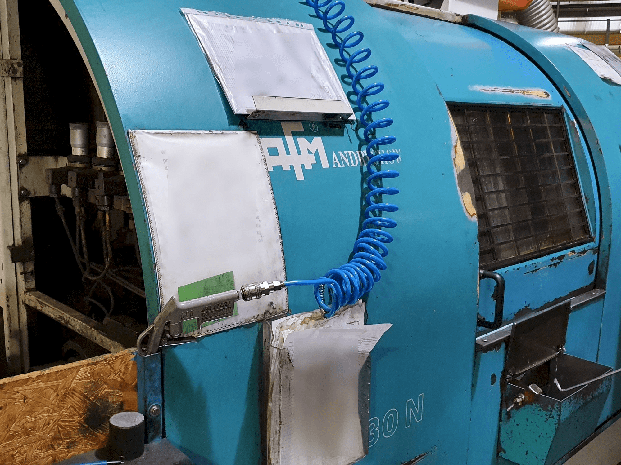 AFM TAE-30N Mašinos vaizdas iš priekio