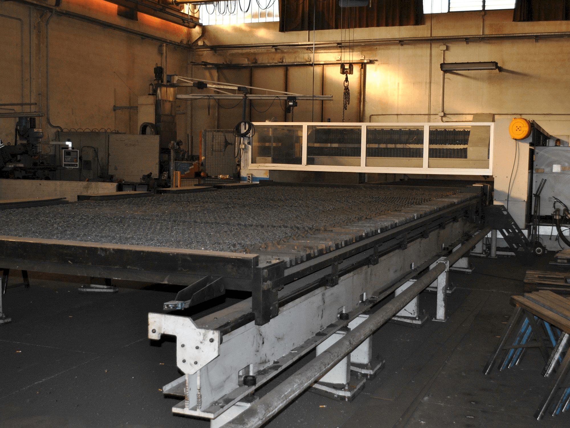 LVD IMPULS 8031 Mašinos vaizdas iš priekio