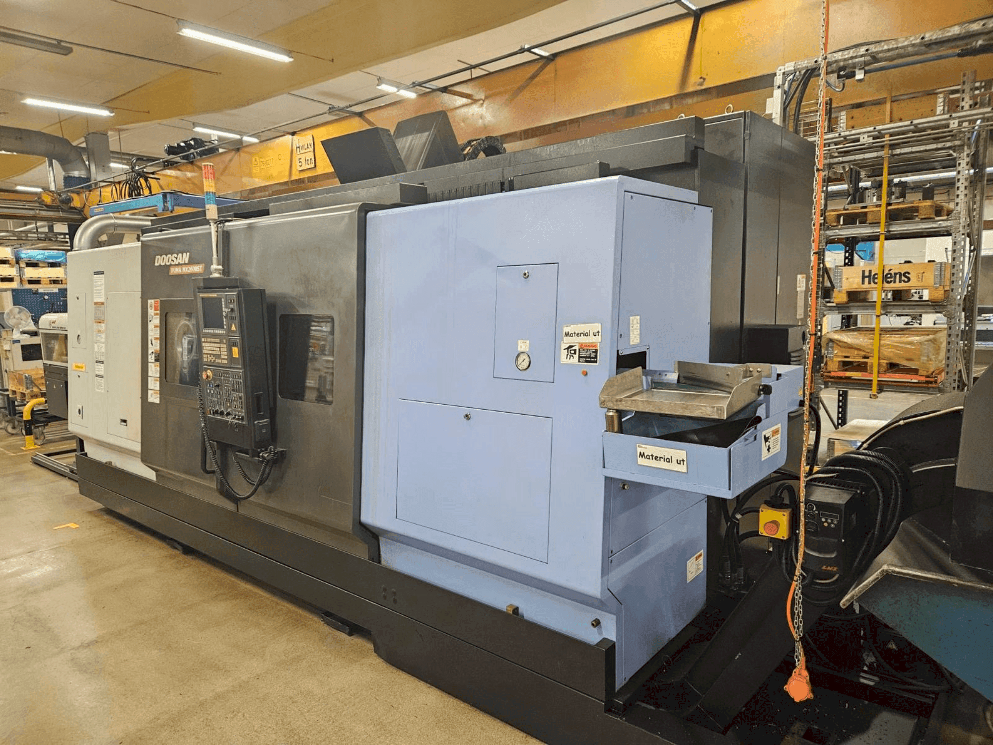 DOOSAN Puma MX2600ST (2013) Mašinos vaizdas iš priekio