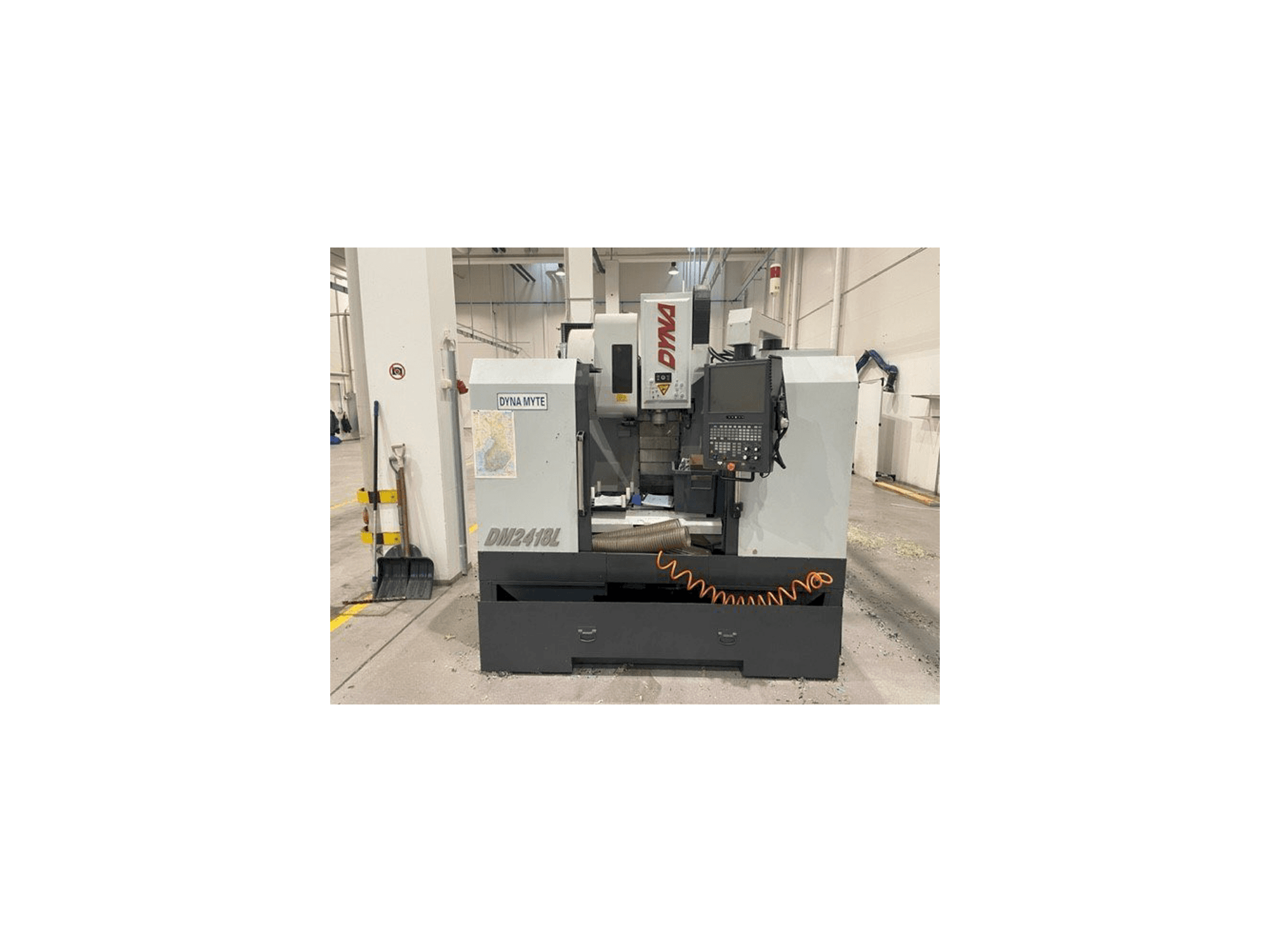 Dyna Myte DM 2418 L Mašinos vaizdas iš priekio