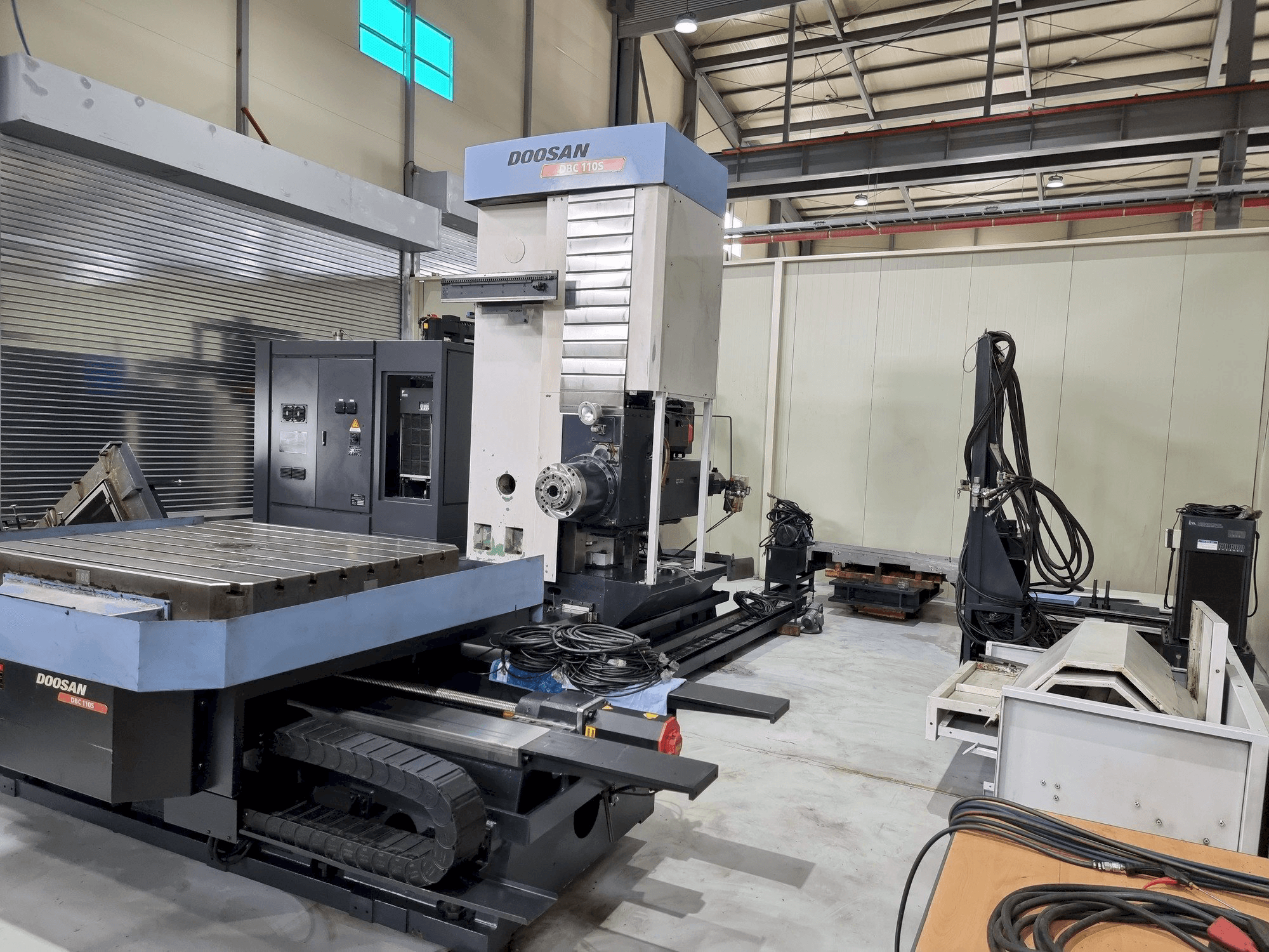 Doosan DBC 110S Mašinos vaizdas iš priekio