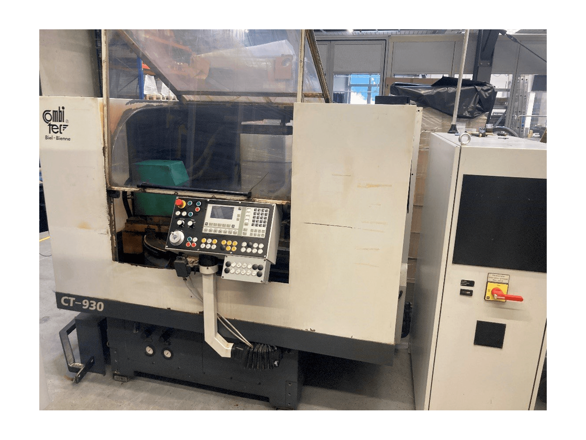 Combitec CT-930 Mašinos vaizdas iš priekio