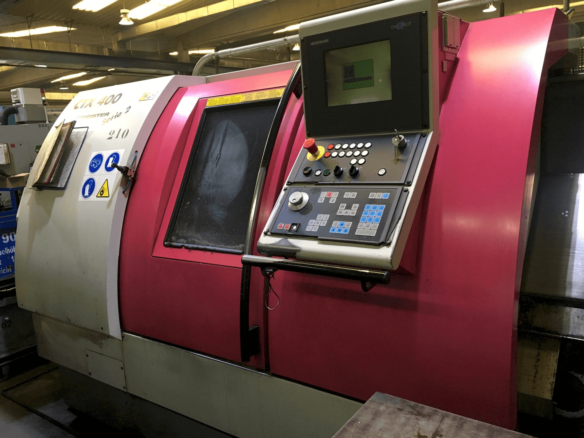 Gildemeister CTX-400 S2 Mašinos vaizdas iš priekio