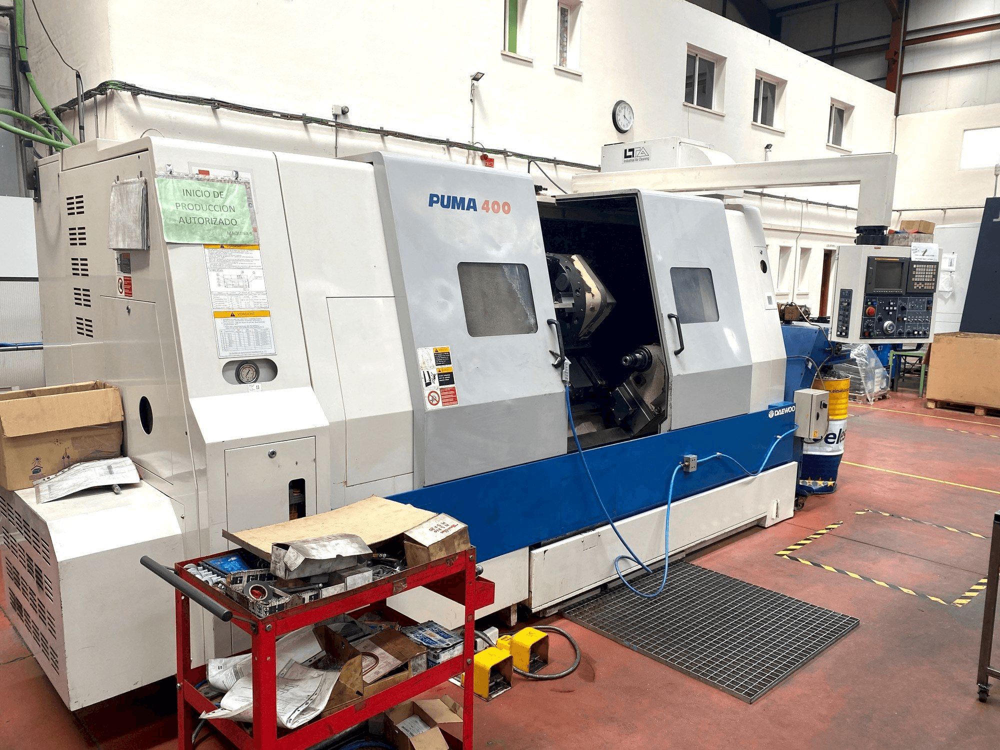 DAEWOO PUMA 400 Mašinos vaizdas iš priekio