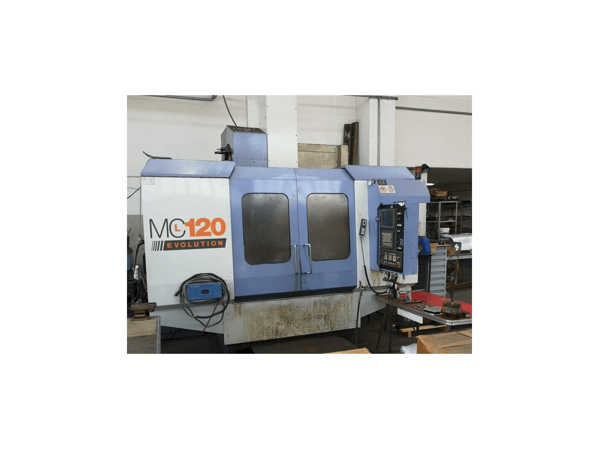 FAMUP MCL 120 AND Mašinos vaizdas iš priekio