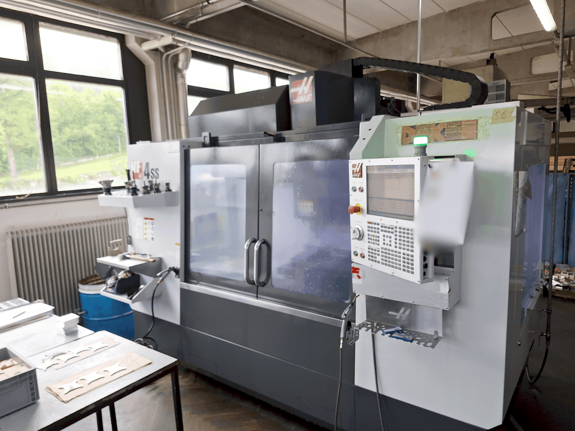 HAAS VF-4SS Mašinos vaizdas iš priekio