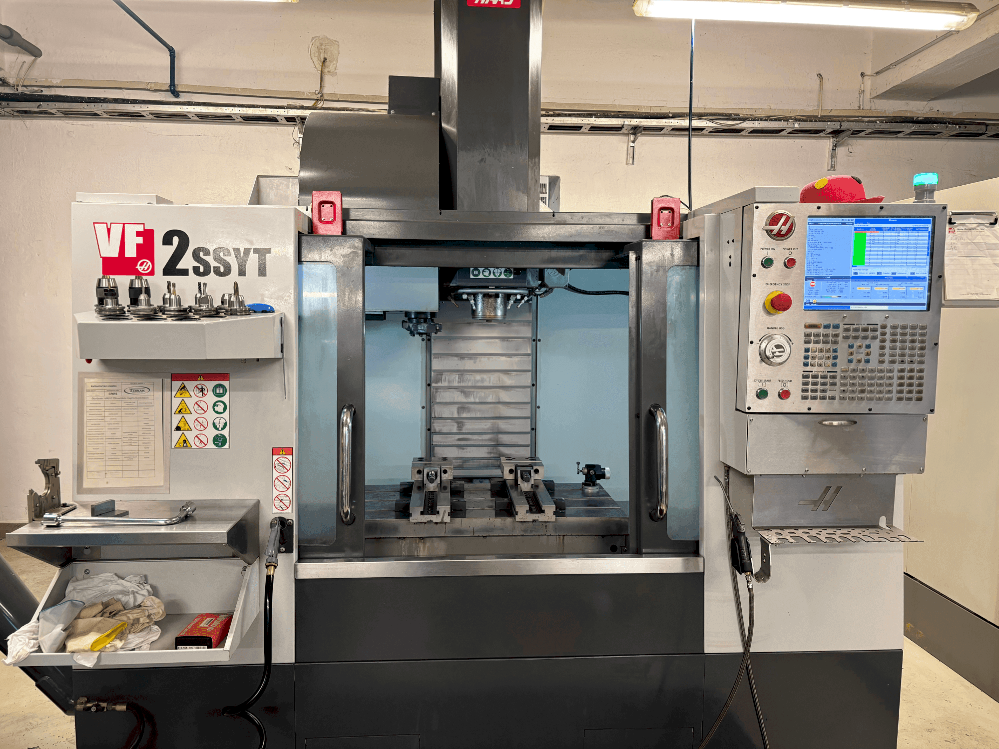 HAAS HAAS VF-2SSYT Mašinos vaizdas iš priekio