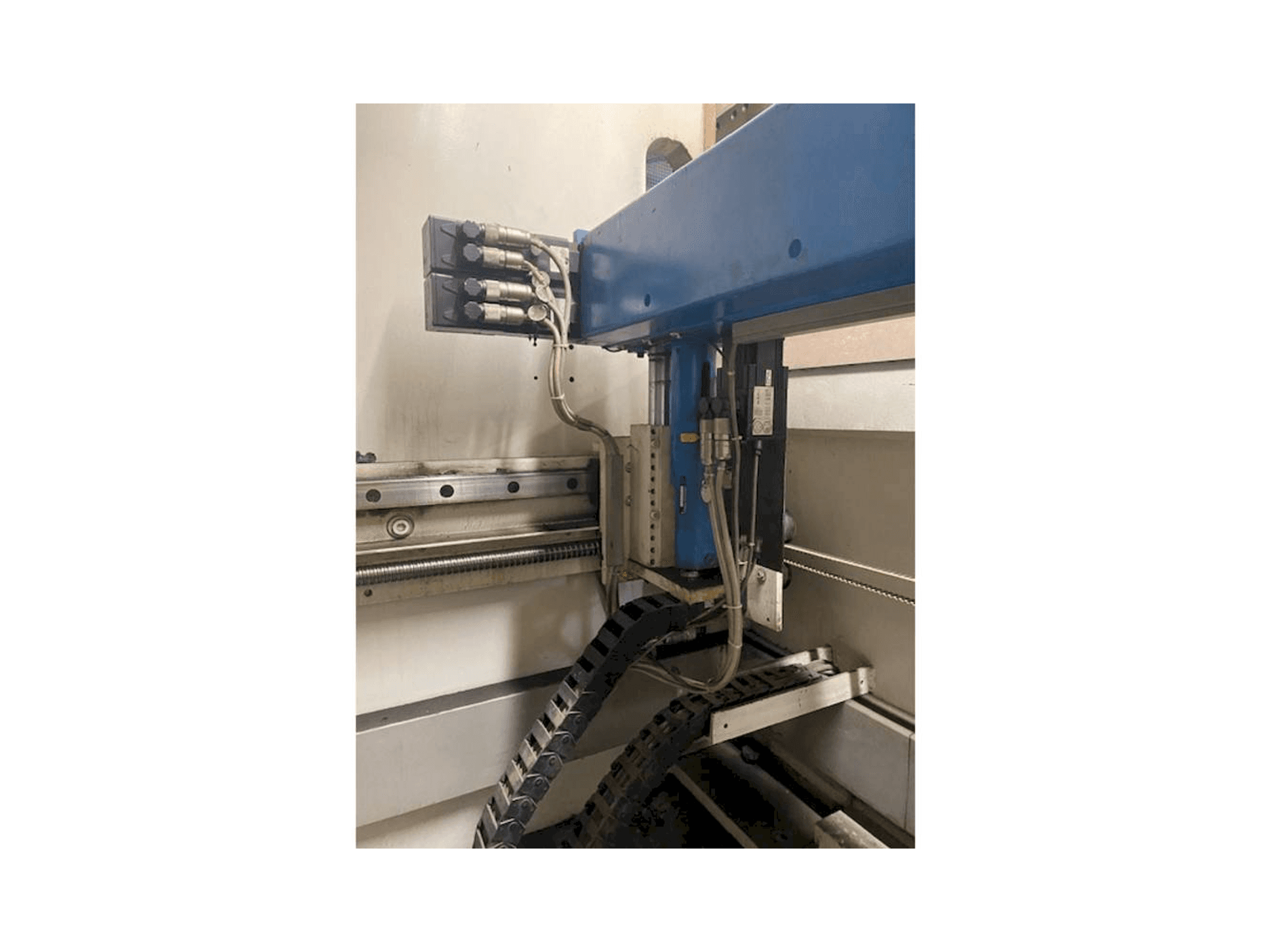 EHT VarioPress 225-30 Mašinos vaizdas iš priekio