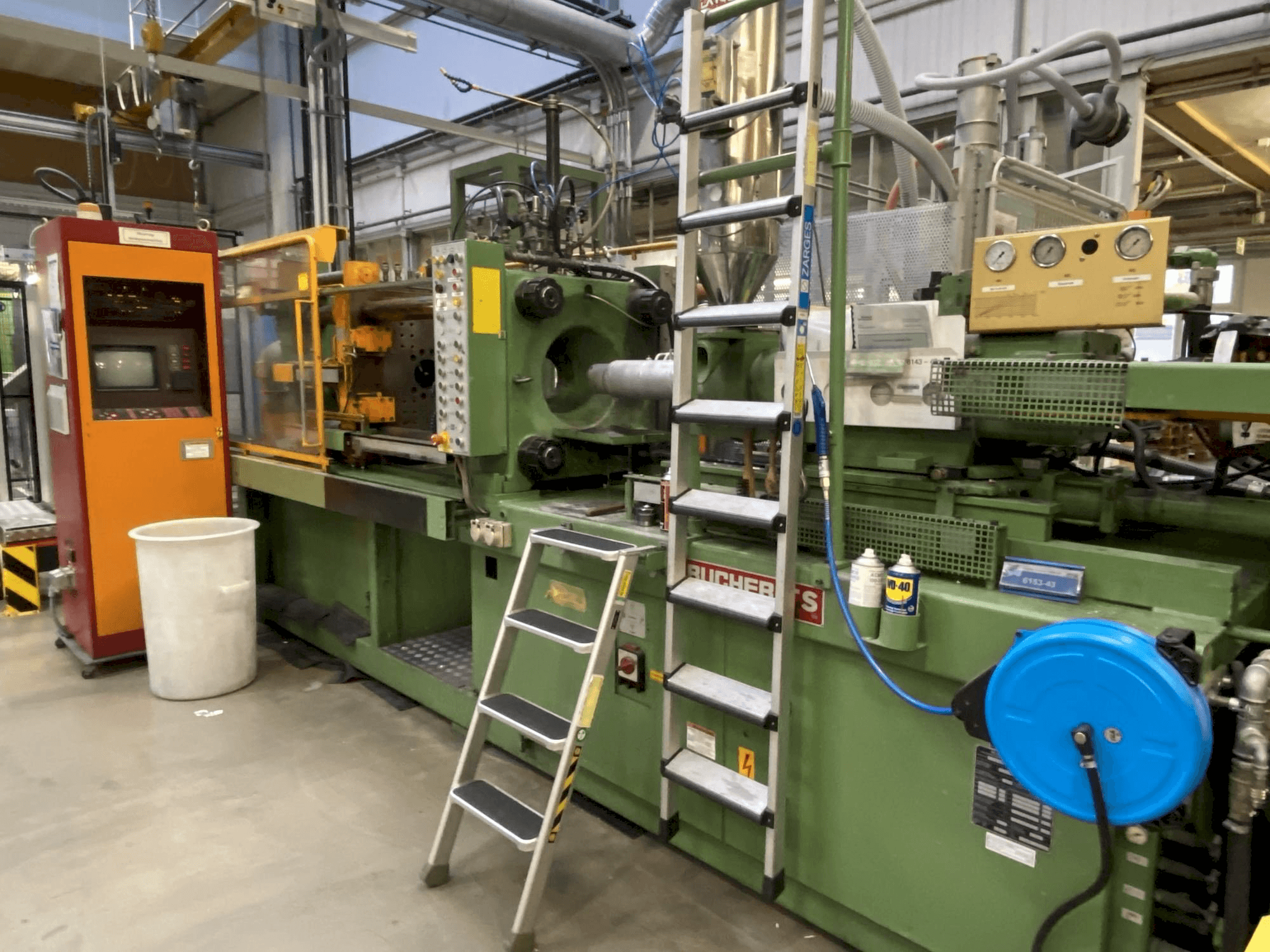 Bucher TS 120 / S 500 / CNC Mašinos vaizdas iš priekio