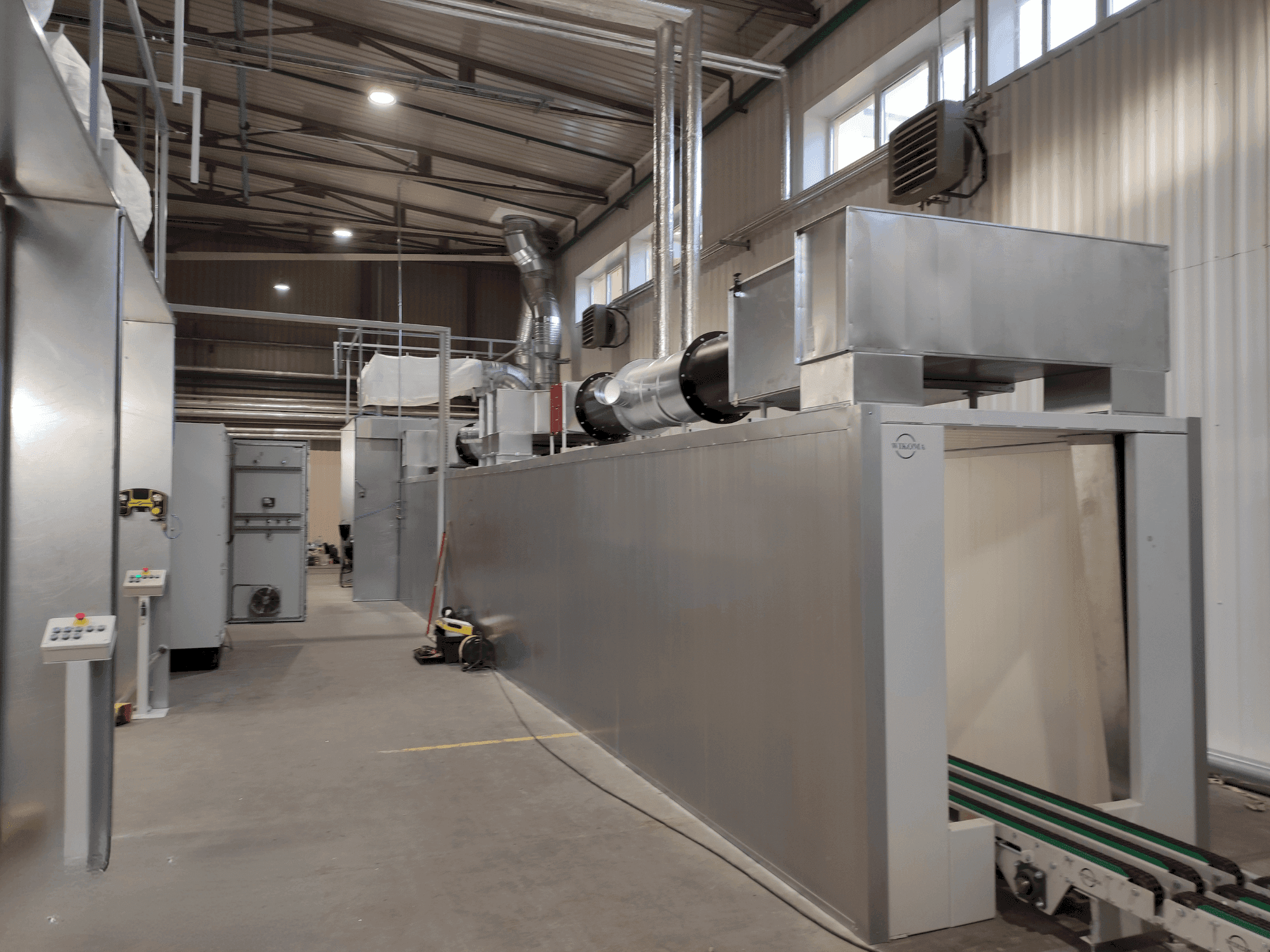 WIKOMA LL001 Mašinos vaizdas iš šono