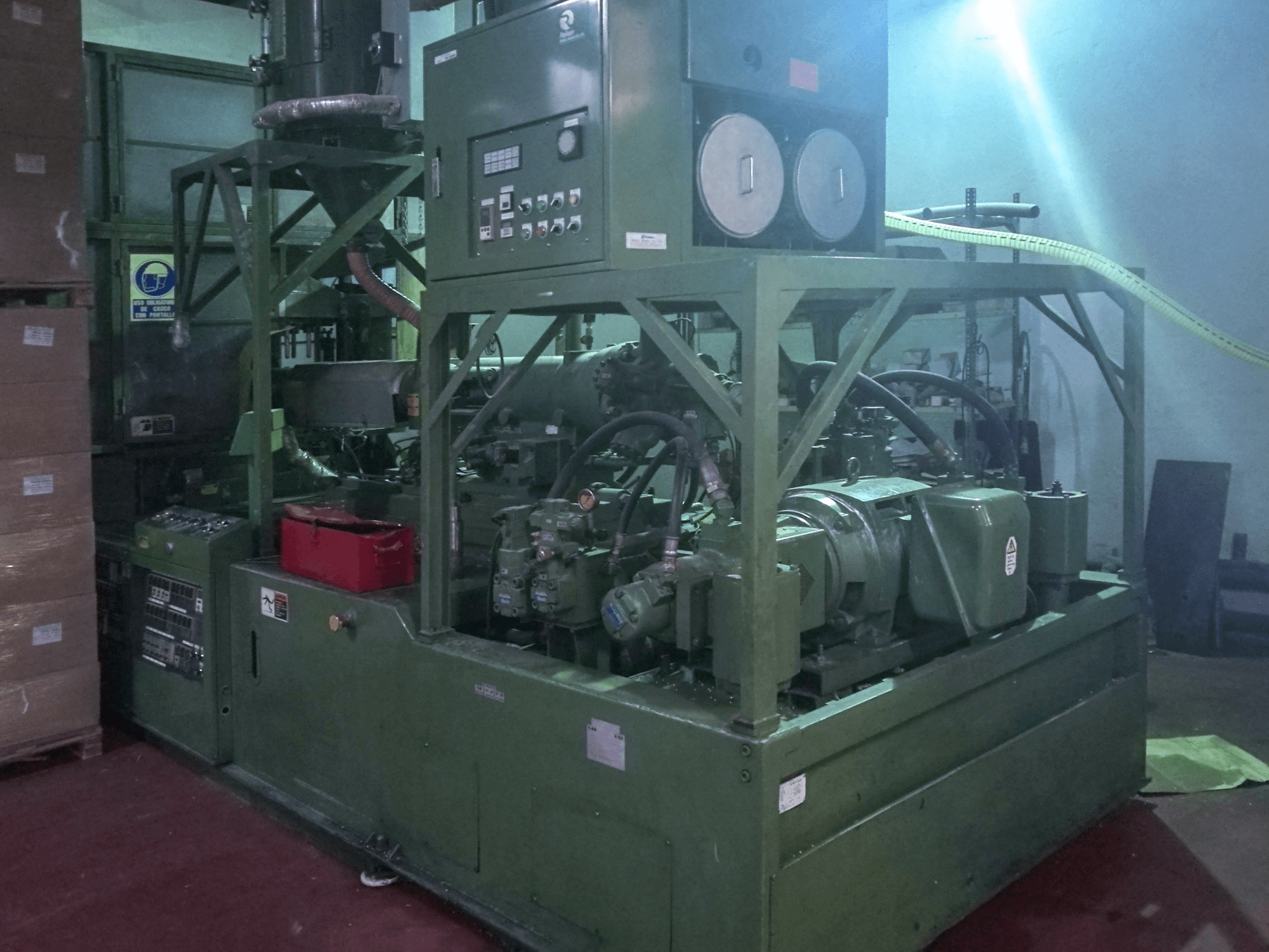 NISSEI ASB 650 EXH Mašinos dešinės pusės vaizdas