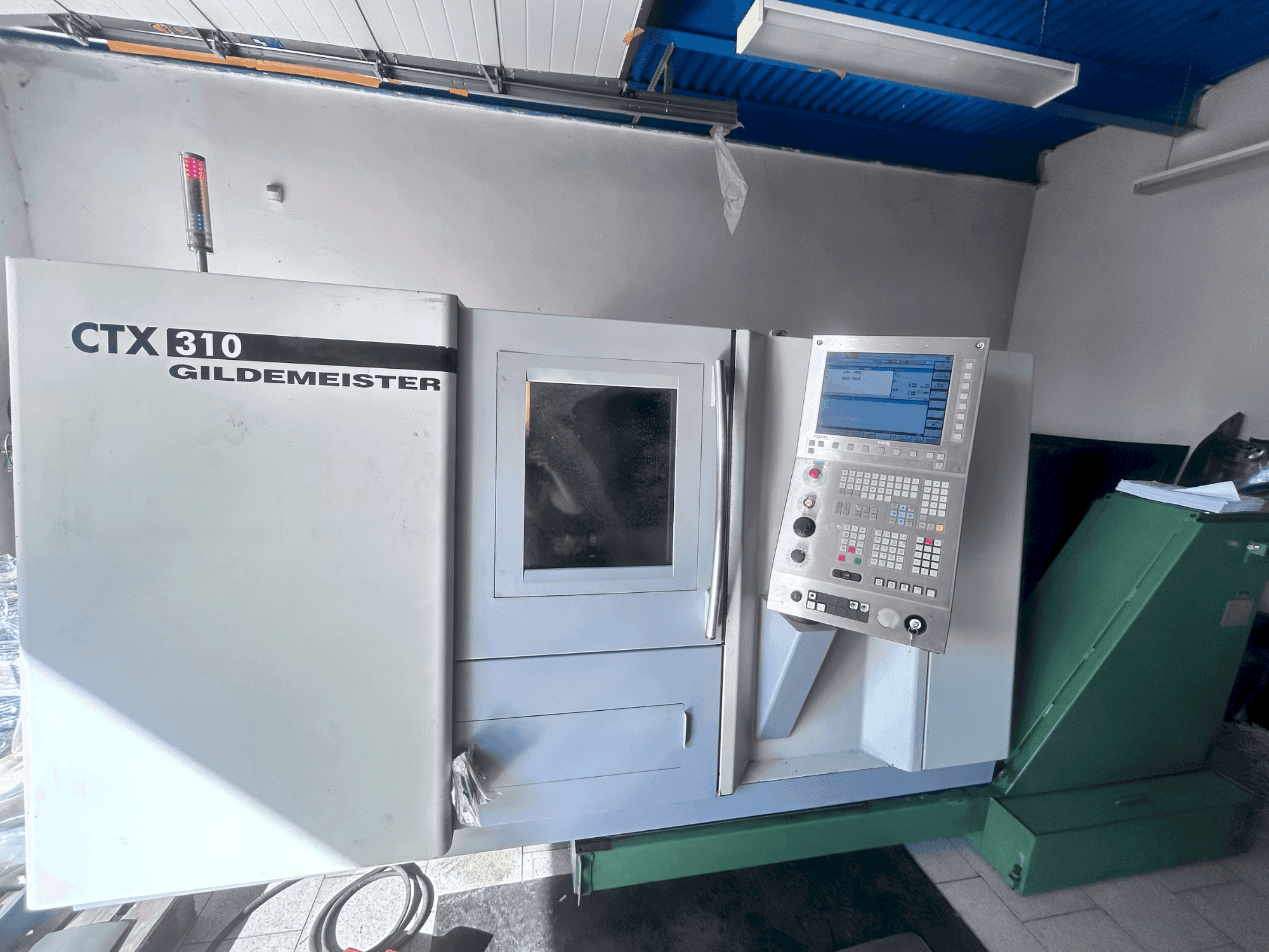 DMG Gildemeister CTX 310 Mašinos vaizdas iš priekio