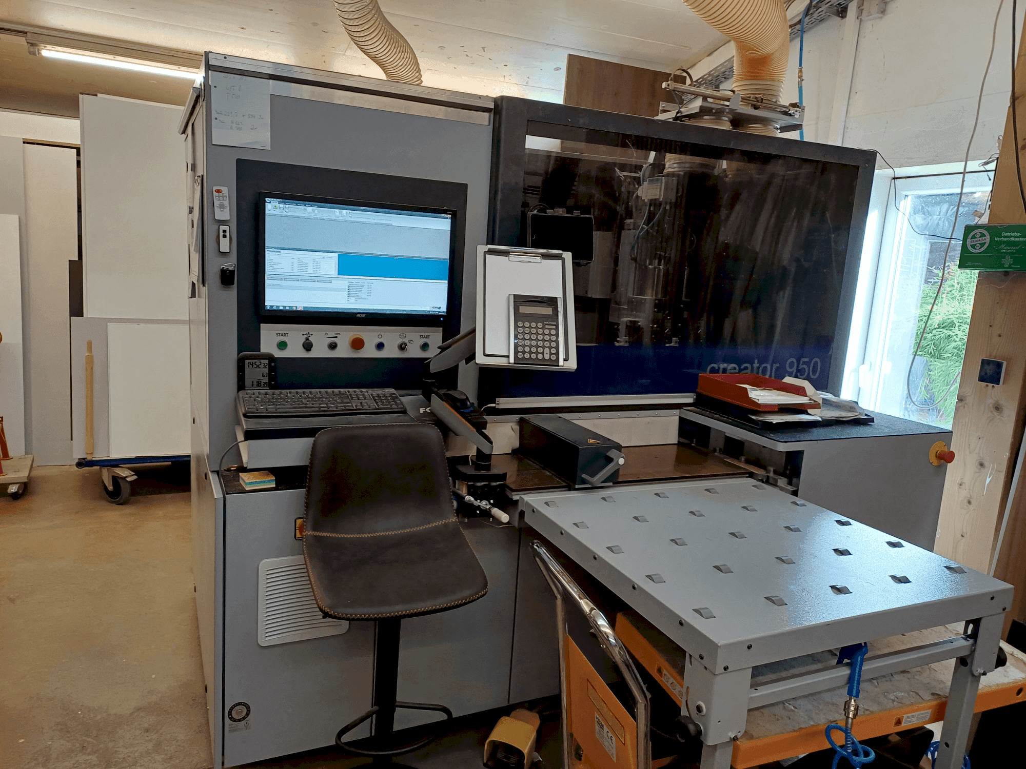 FORMAT4 CNC CREATOR 950 Mašinos vaizdas iš priekio