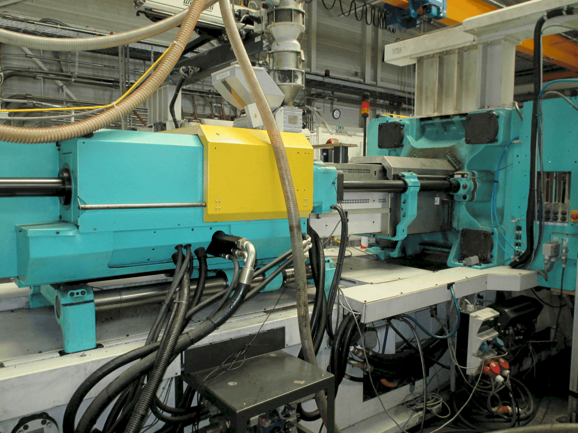 Arburg Allrounder Selecta 720 S 3200-2100 Mašinos vaizdas iš priekio