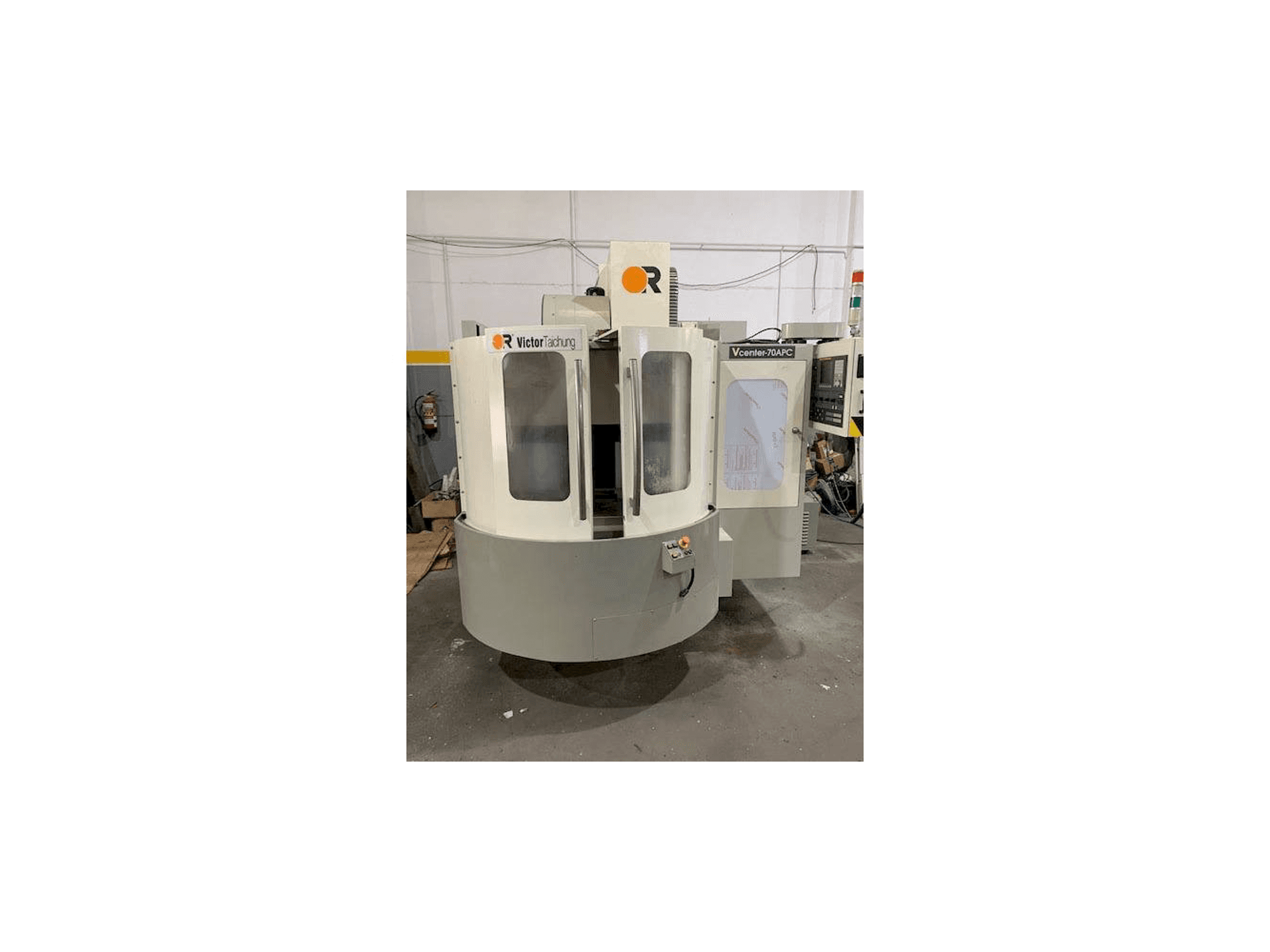 Victor Vcenter-70APC Mašinos vaizdas iš priekio