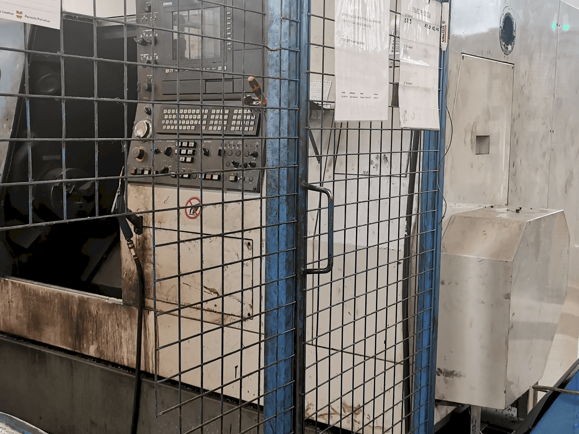 Hyundai HIT 250 S Mašinos vaizdas iš priekio