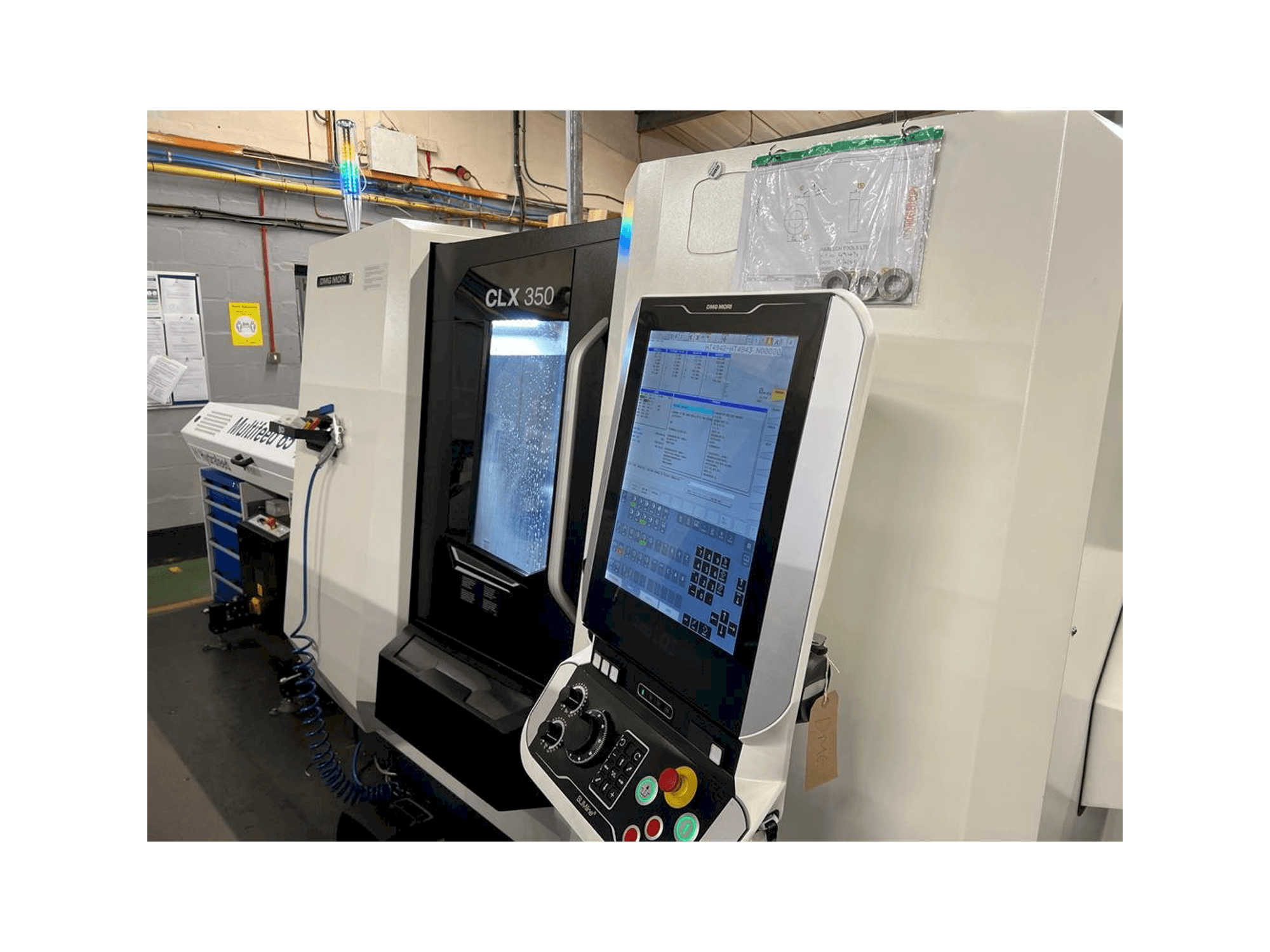 DMG MORI CLX 350 Mašinos vaizdas iš priekio