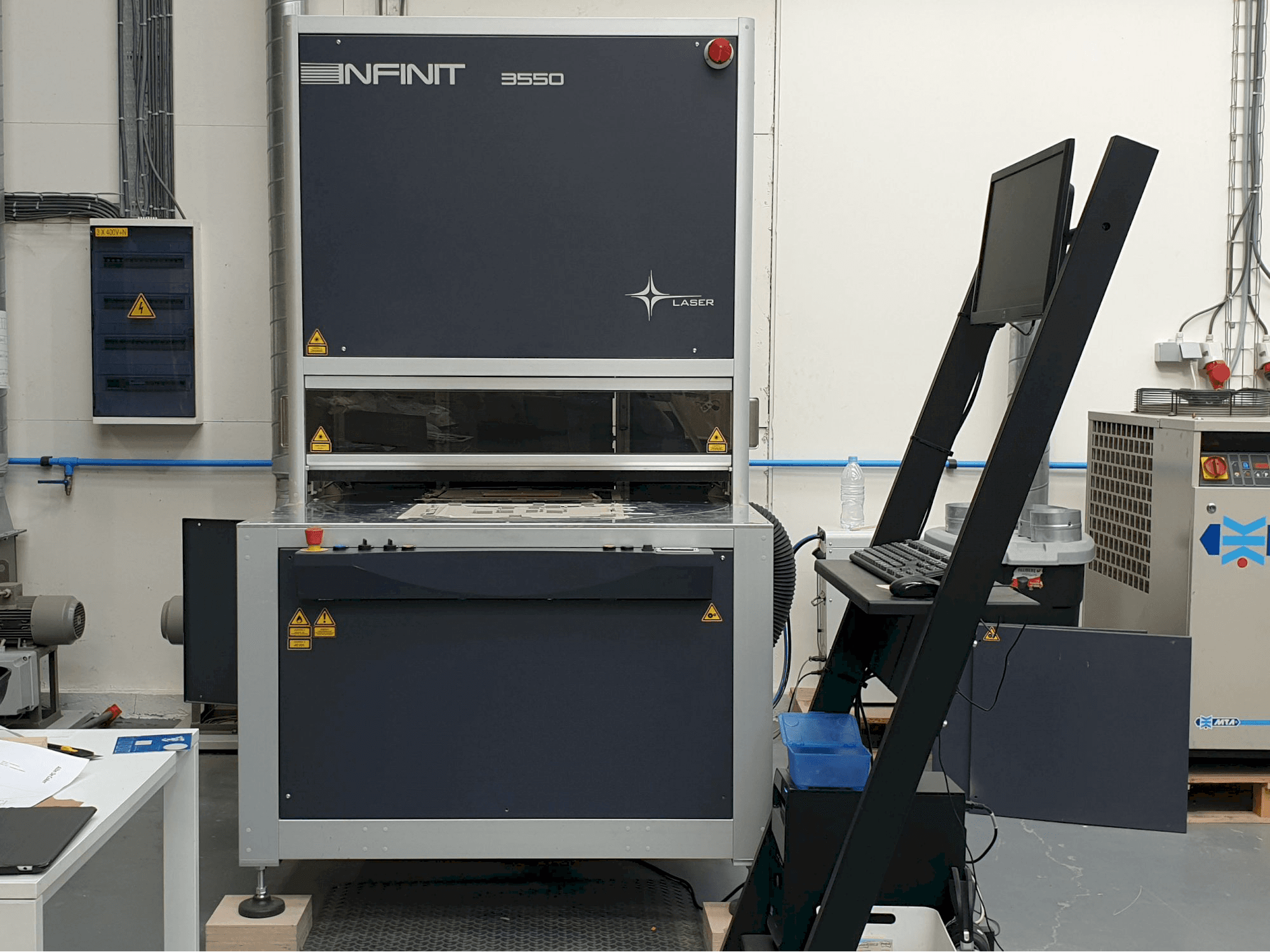 SEI Laser INFINITY 3550 Mašinos vaizdas iš priekio