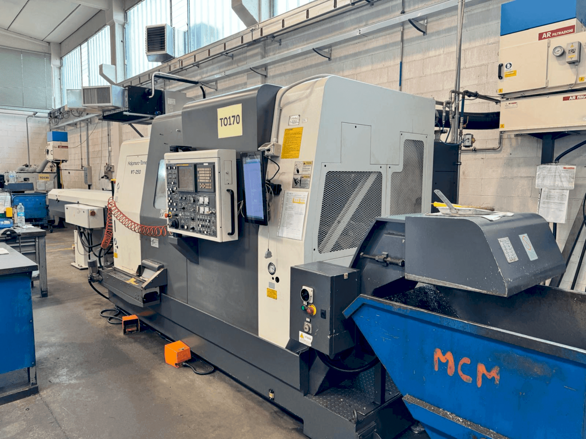 NAKAMURA WT 250 Mašinos vaizdas iš priekio