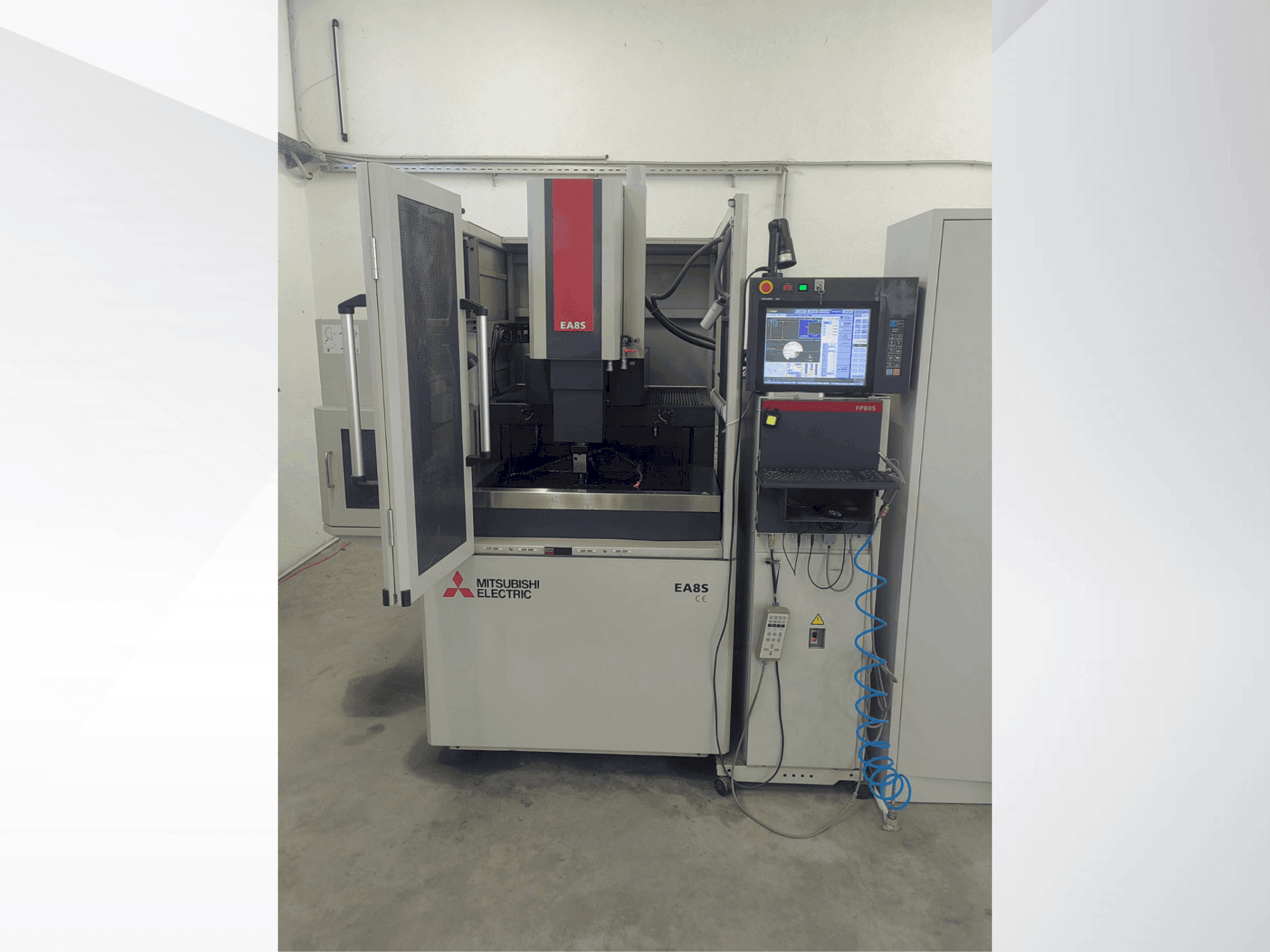 Mitsubishi Electric EA8S Mašinos vaizdas iš priekio