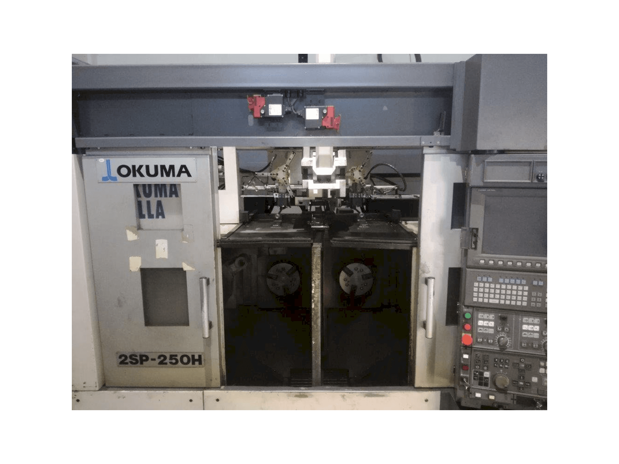 Okuma 2SP-250H Mašinos vaizdas iš priekio
