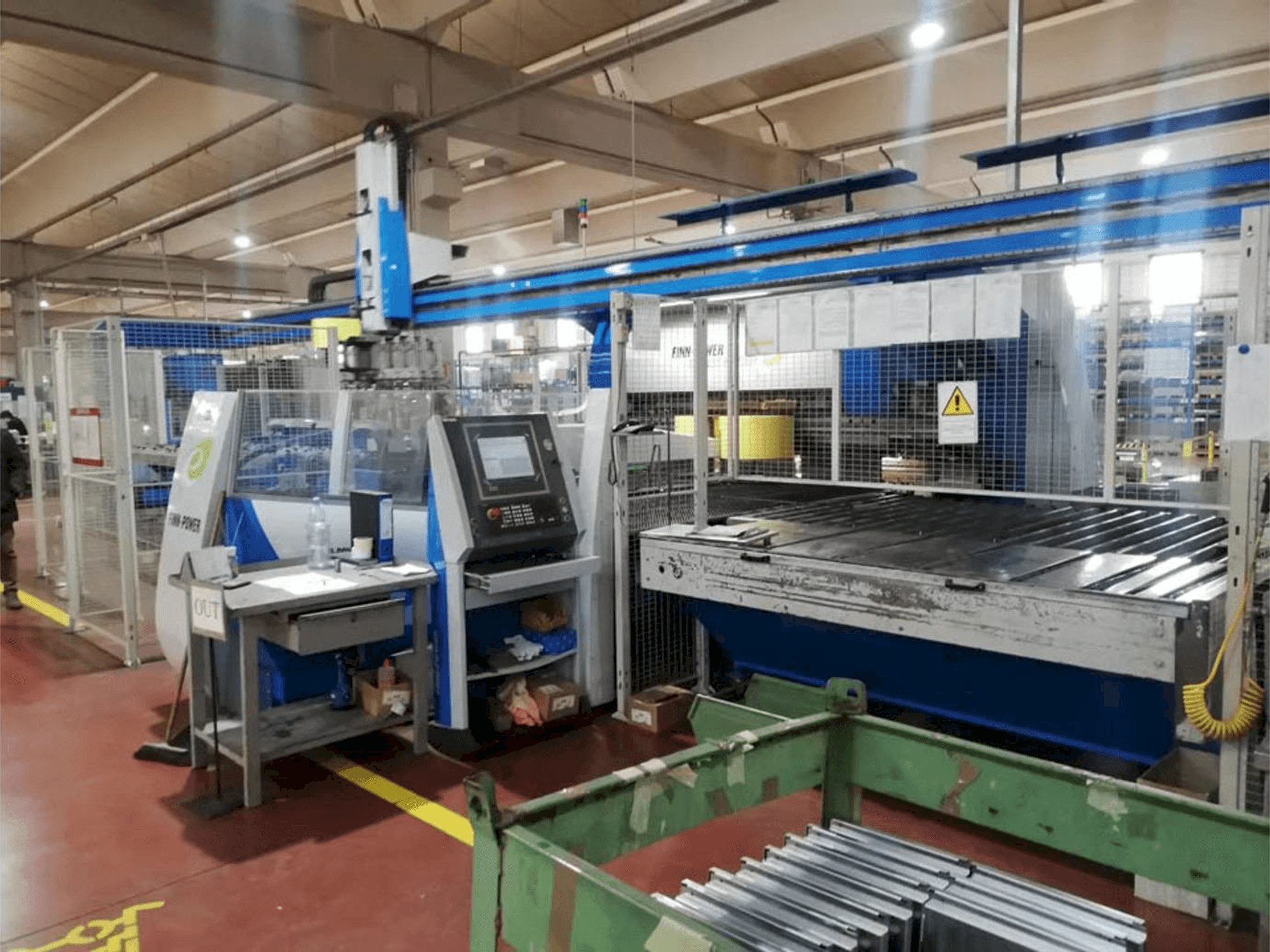 Finn-Power EBE5 Mašinos vaizdas iš priekio