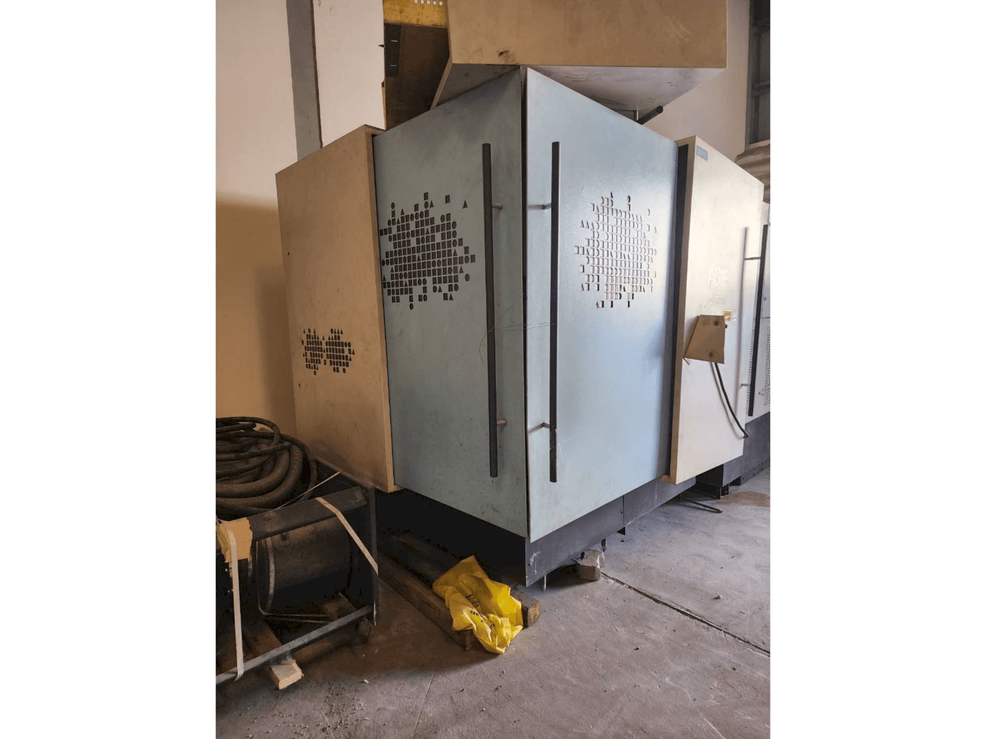 AGIE Challenge 2 Mašinos vaizdas iš priekio