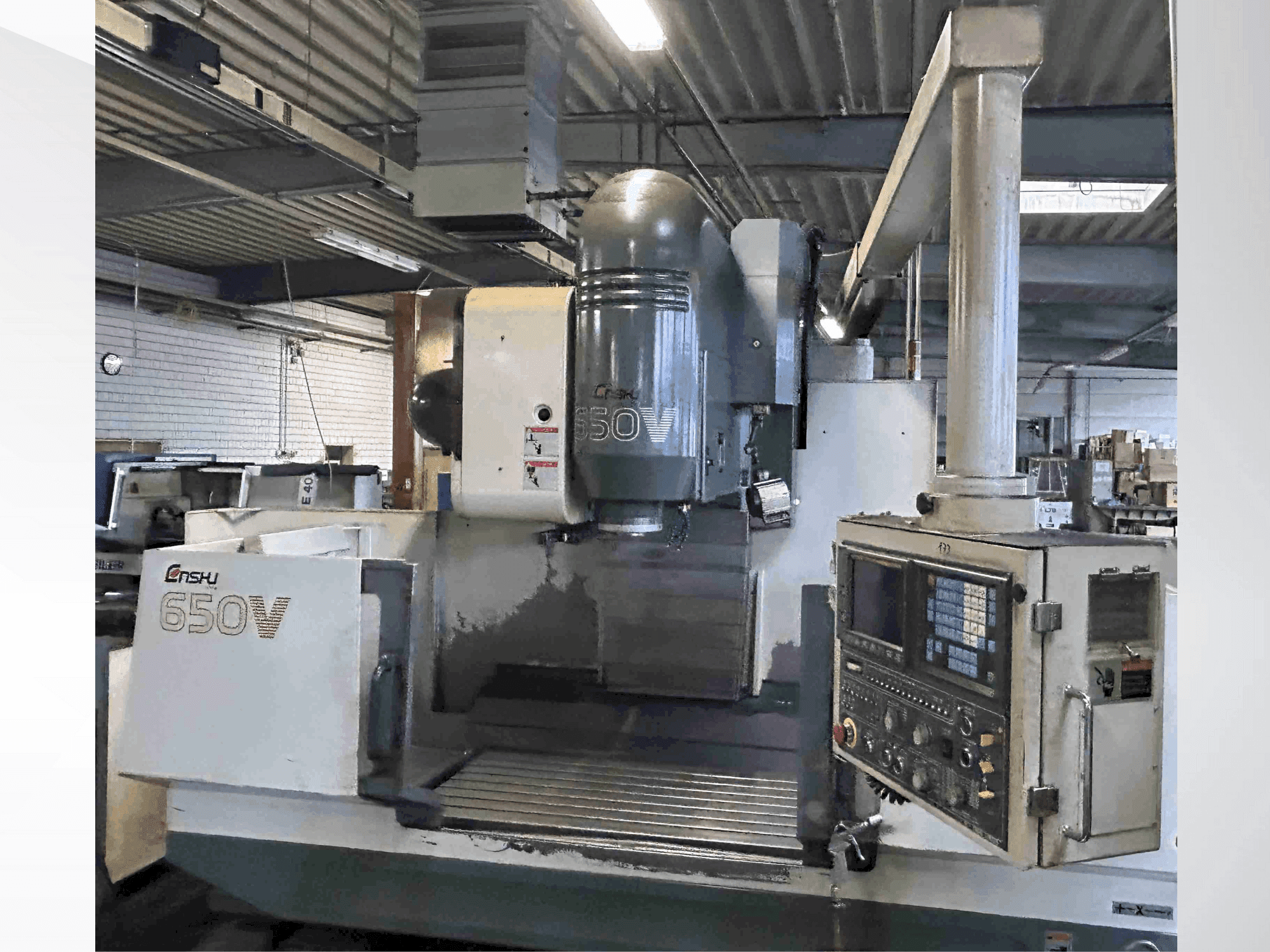 Enshu 650 V Mašinos vaizdas iš priekio