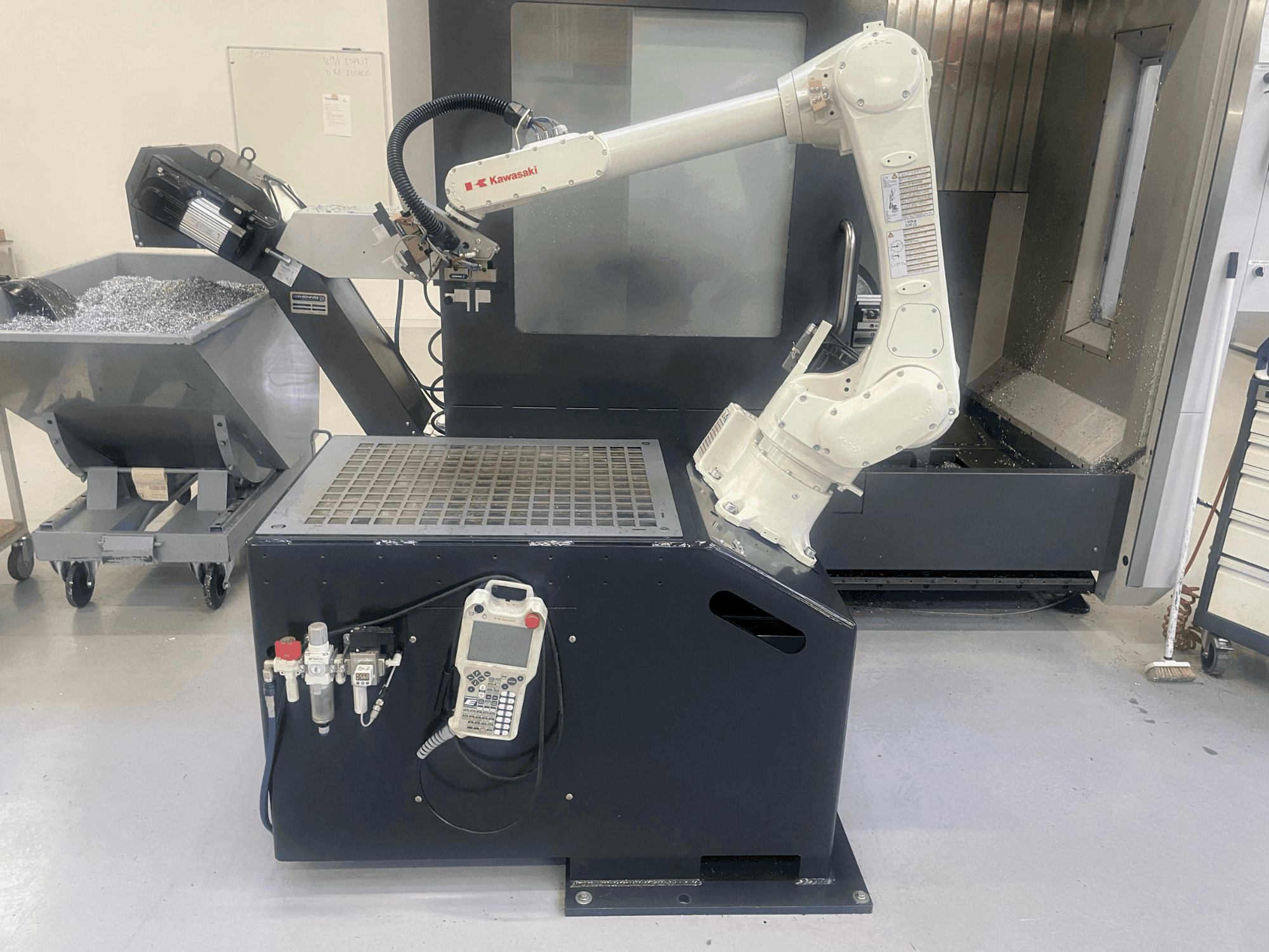 Kawasaki RS006L Mašinos vaizdas iš priekio