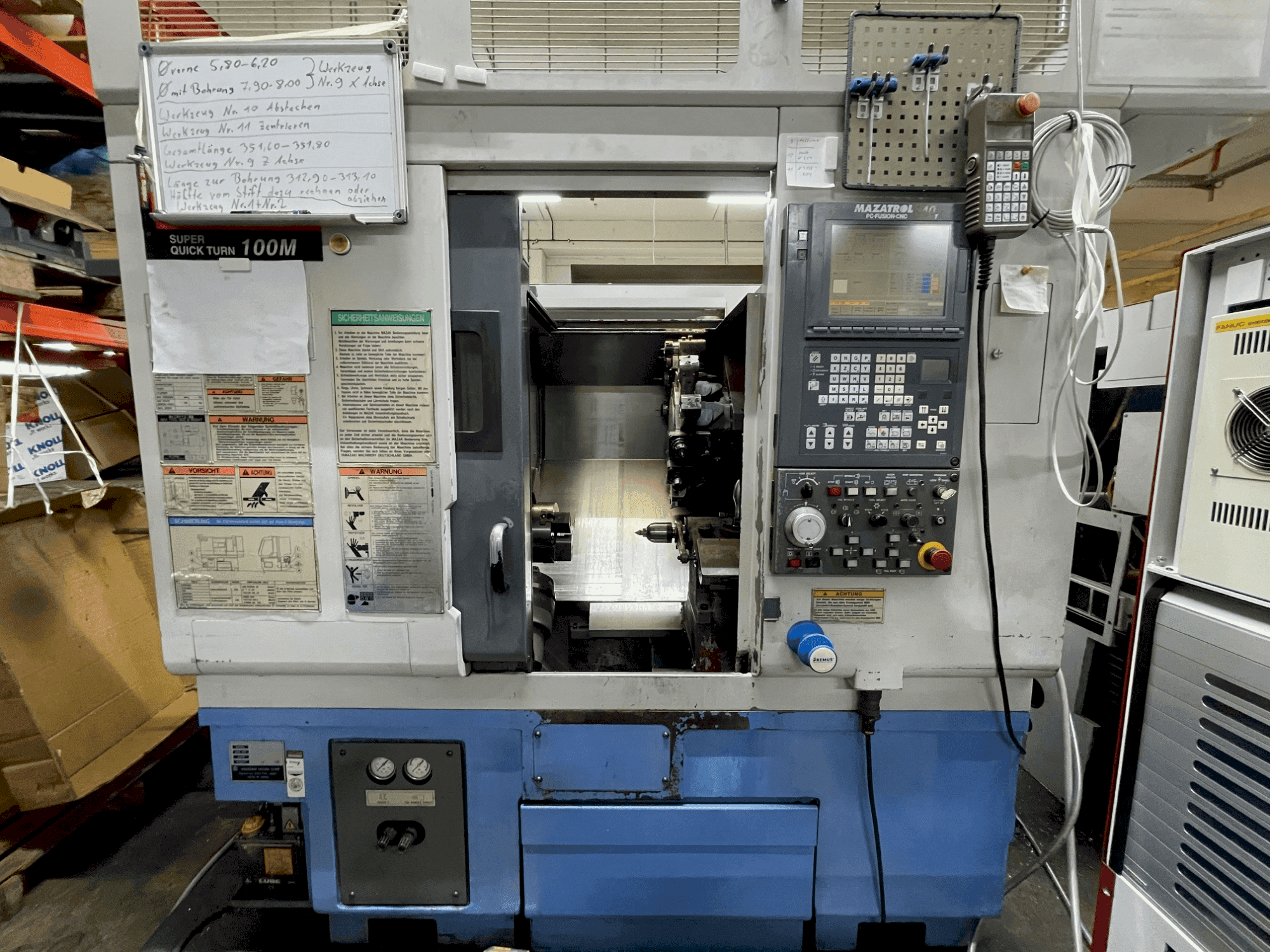 Mazak SQT 100M Mašinos vaizdas iš priekio