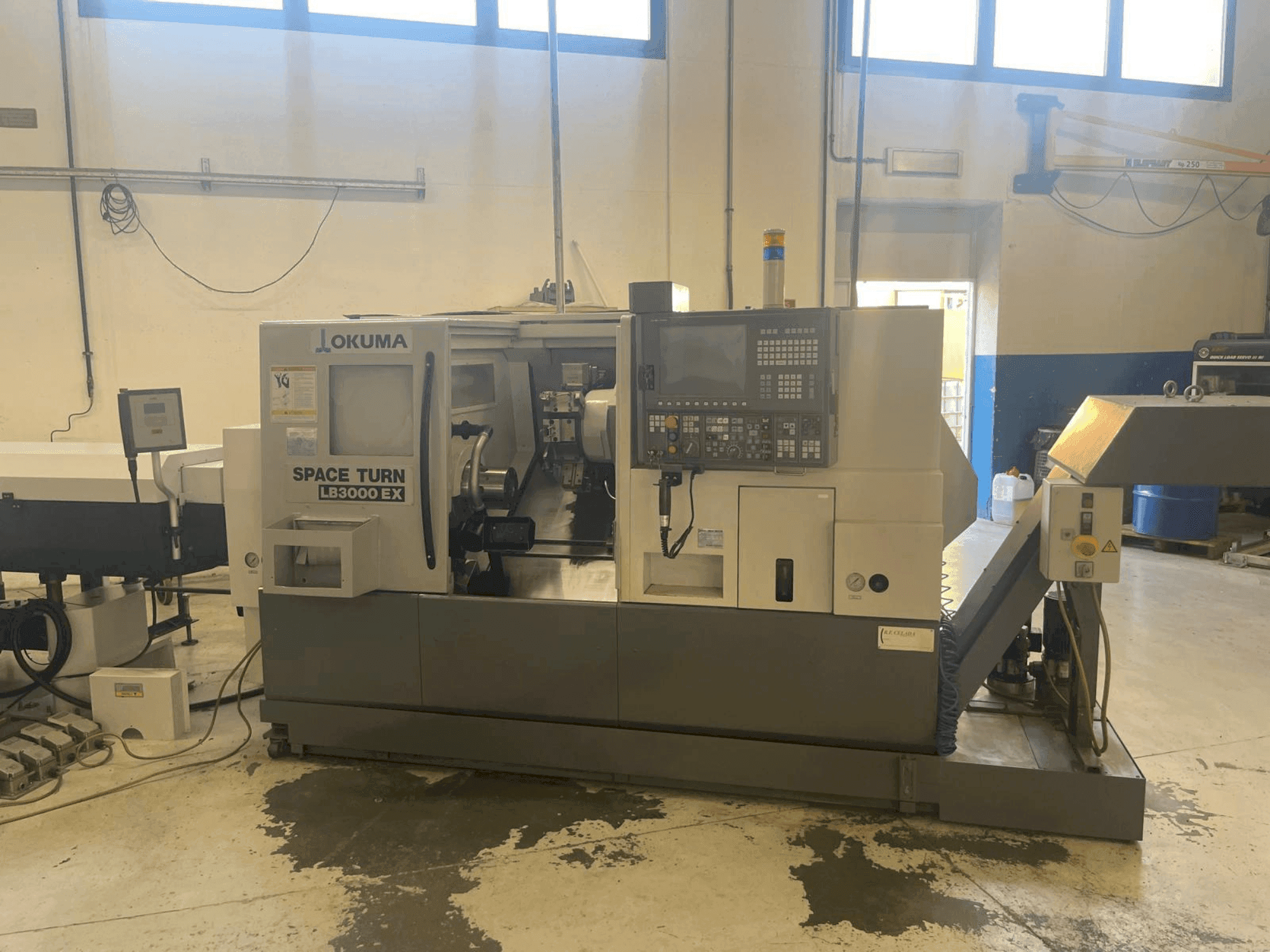 Okuma SPACE TURN LB 3000 EX Mašinos vaizdas iš priekio