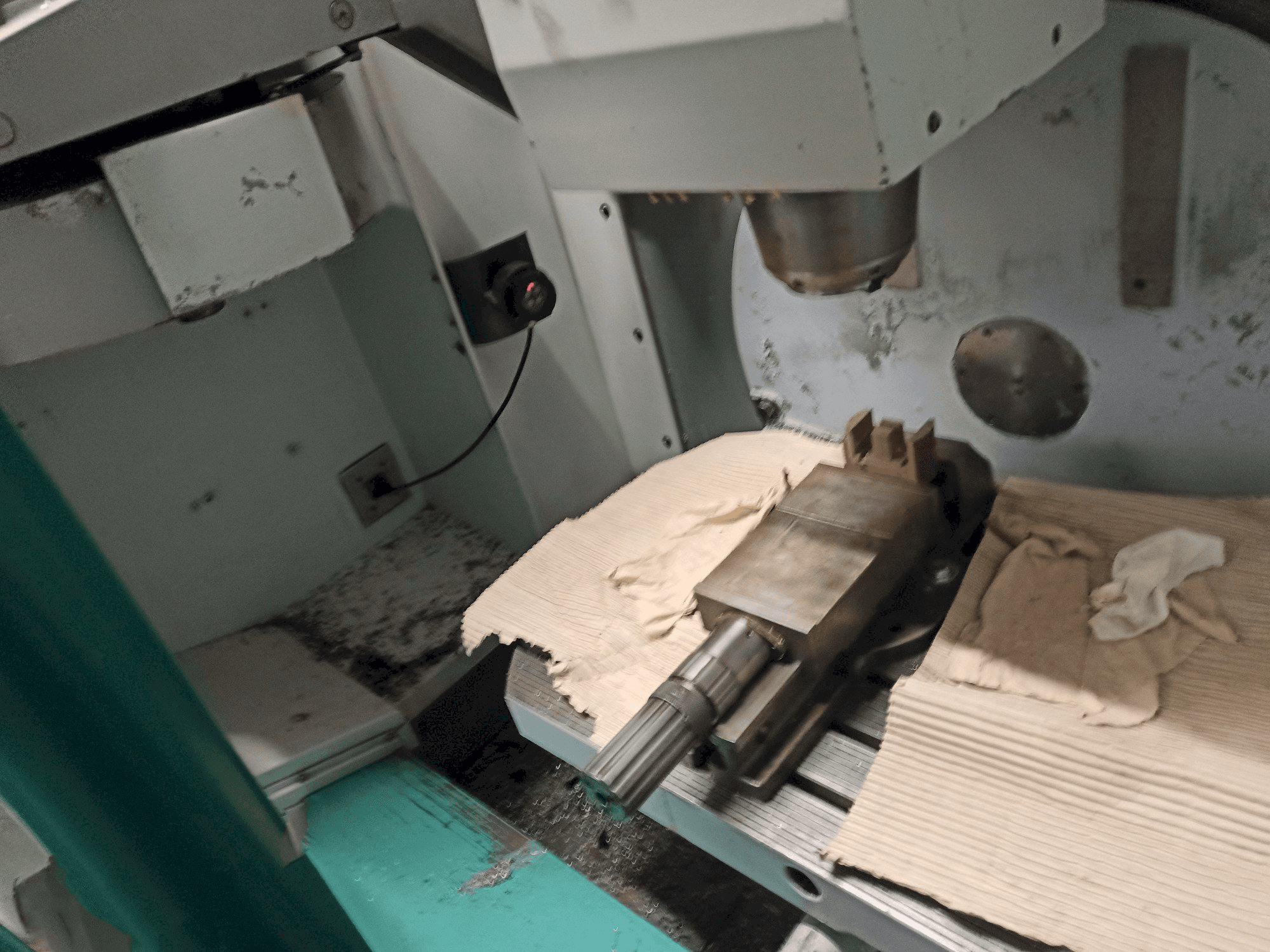 DECKEL MAHO DMU 50 T Mašinos darbo patalpa