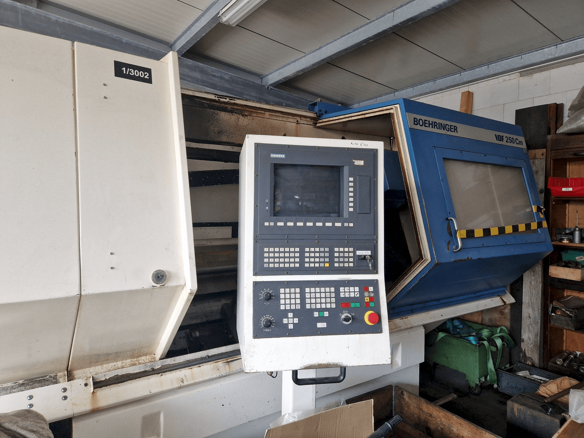 BOEHRINGER VDF 250 Cm Mašinos vaizdas iš priekio