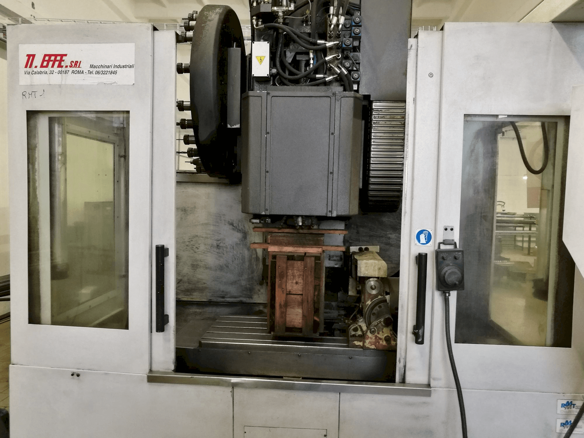 RMT Kompakt 8 Mašinos vaizdas iš priekio