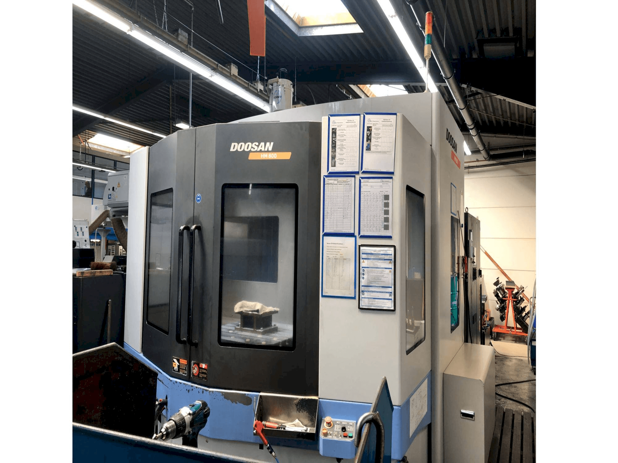 Doosan HM 800 Mašinos vaizdas iš priekio