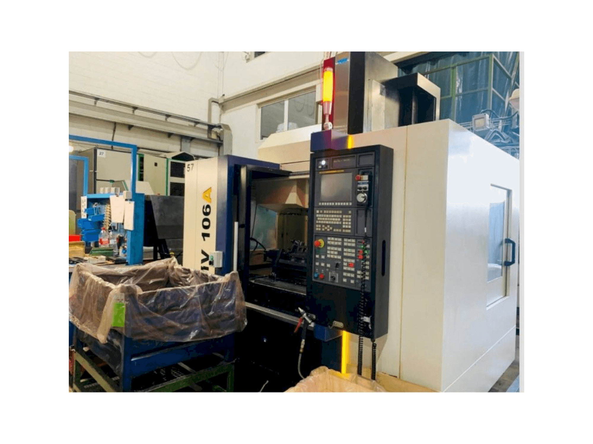 YCM NMV106A Mašinos vaizdas iš priekio