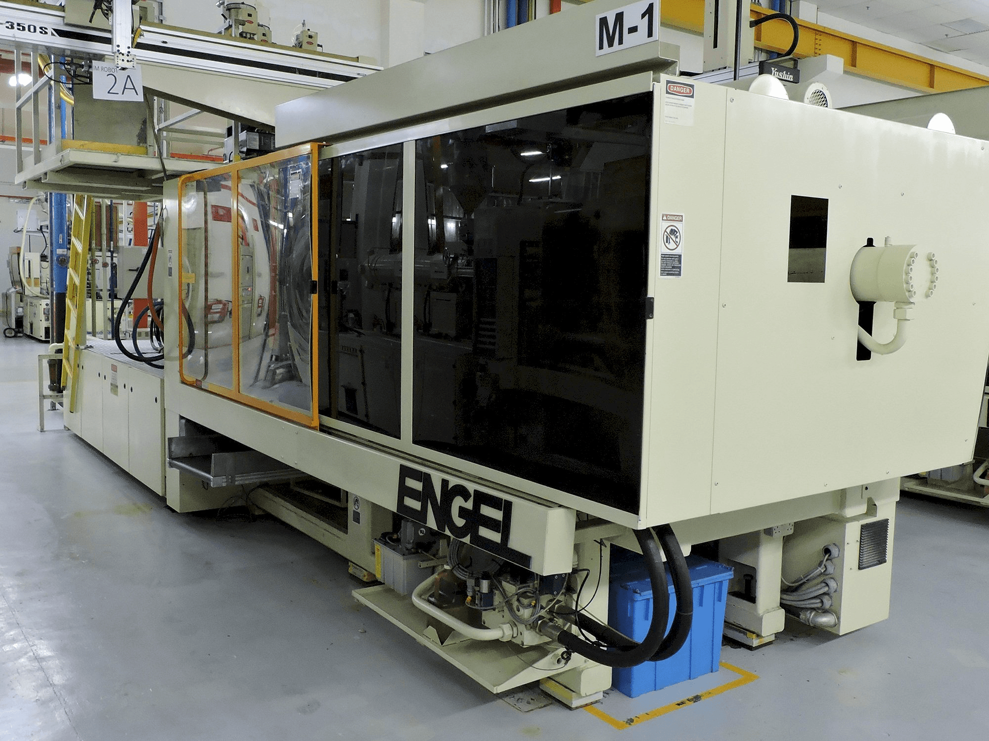 ENGEL Mašinos dešinės pusės vaizdasES 1300 /450