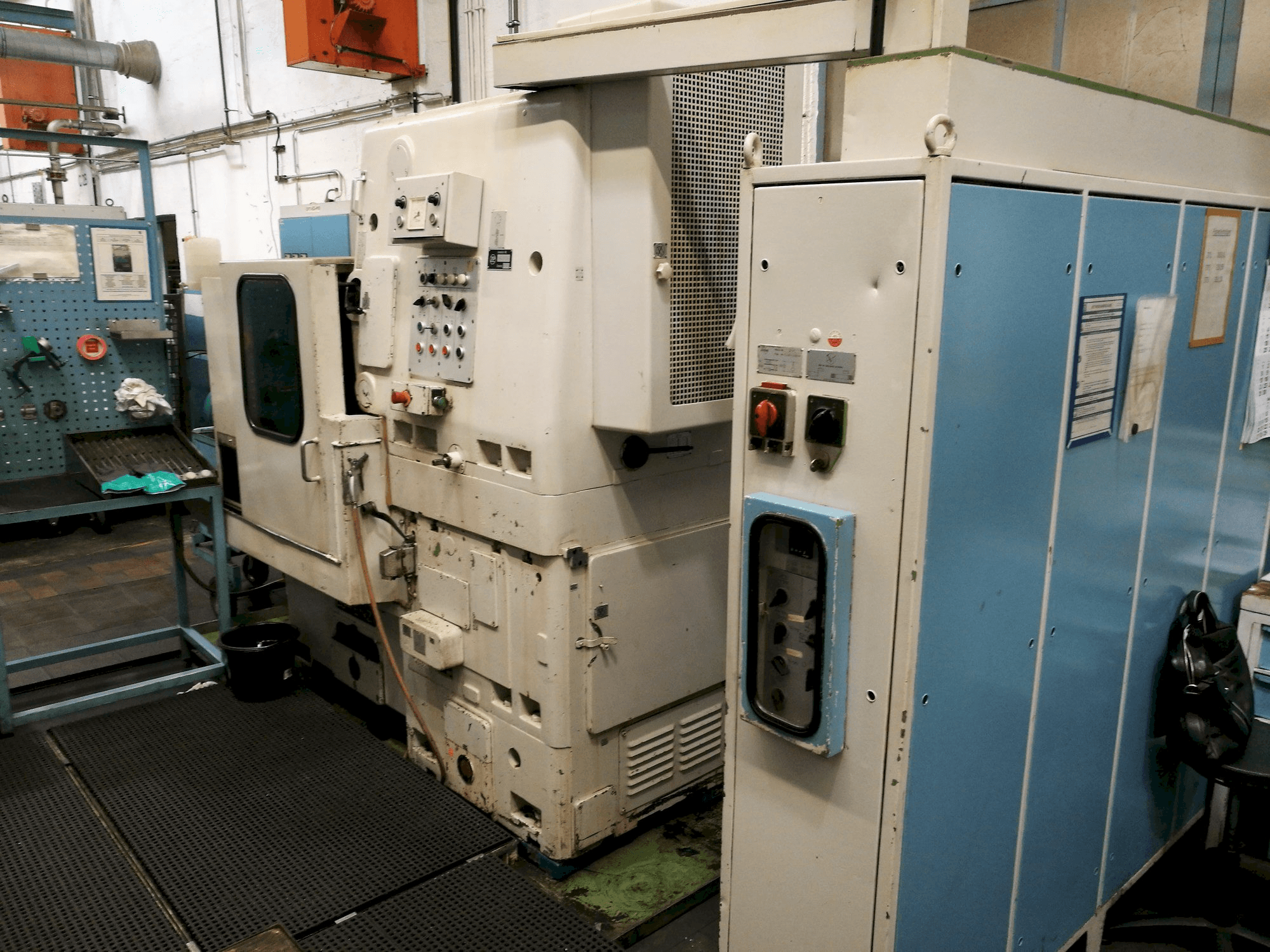 LORENZ LS400 Mašinos vaizdas iš priekio